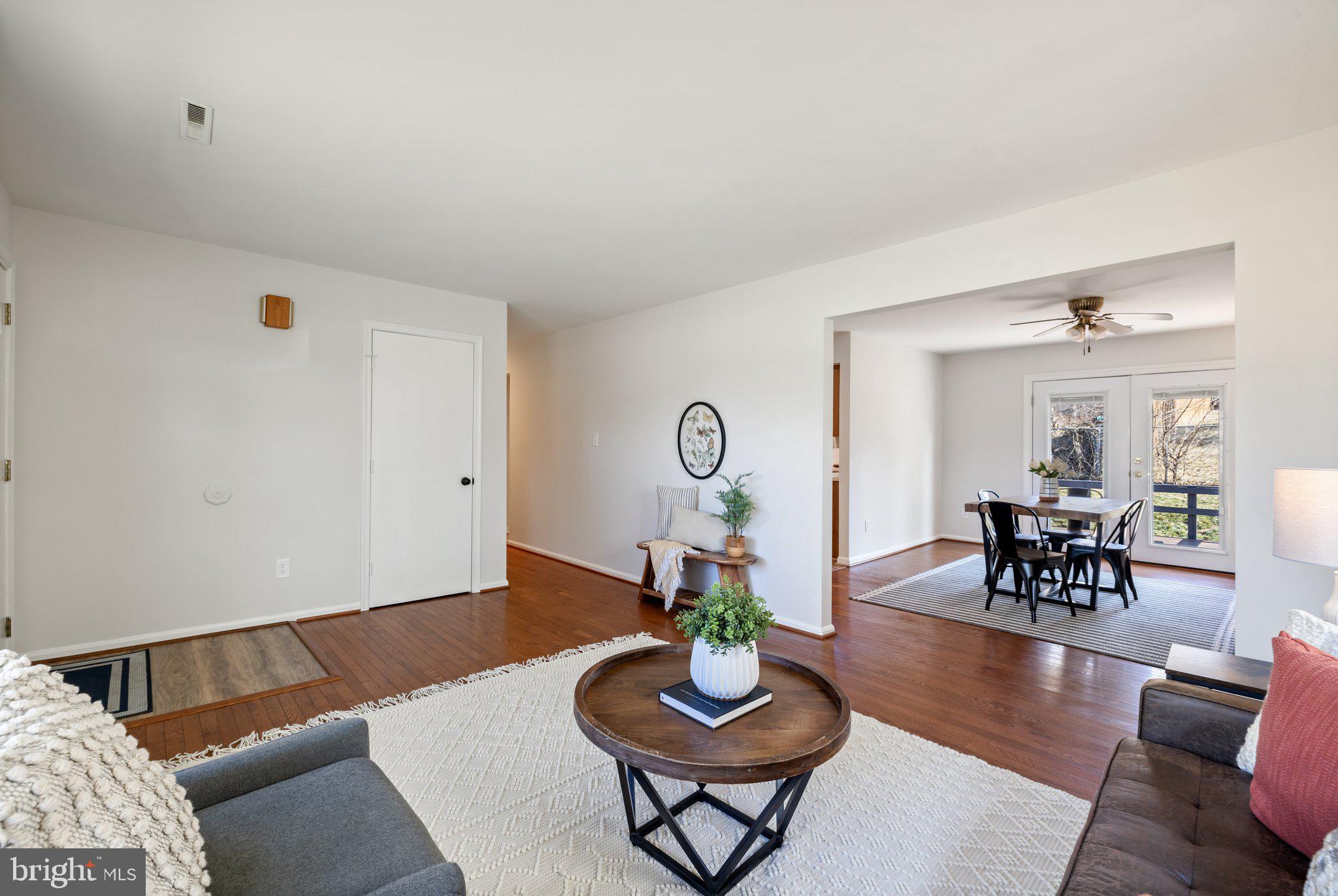 WARR LAKES - Residential