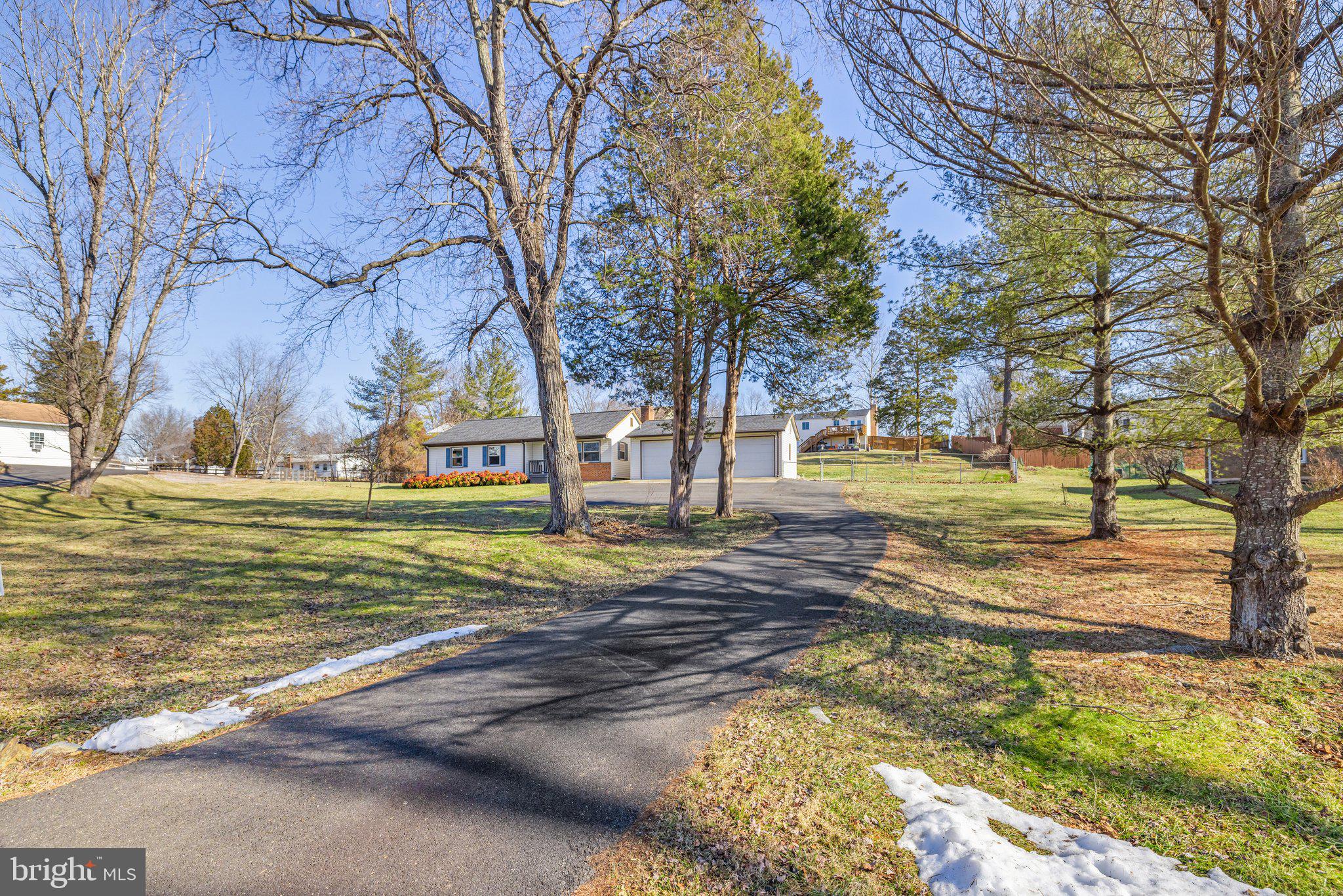 WARR LAKES - Residential