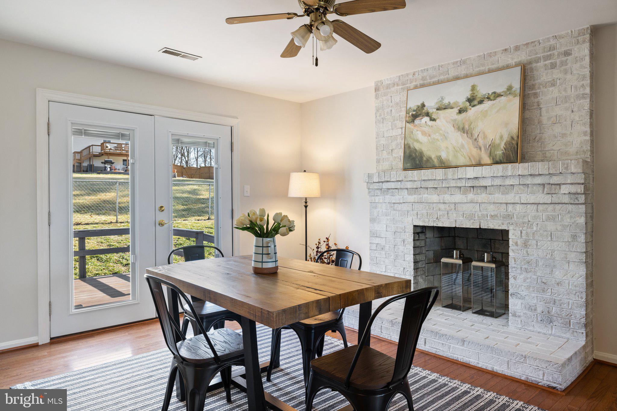 WARR LAKES - Residential