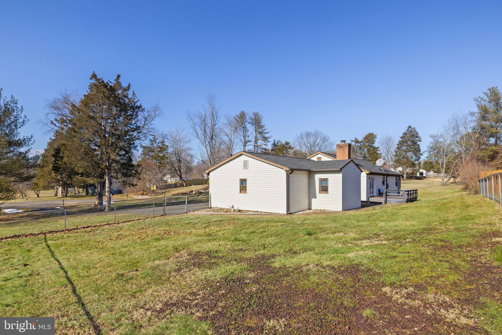 WARR LAKES - Residential