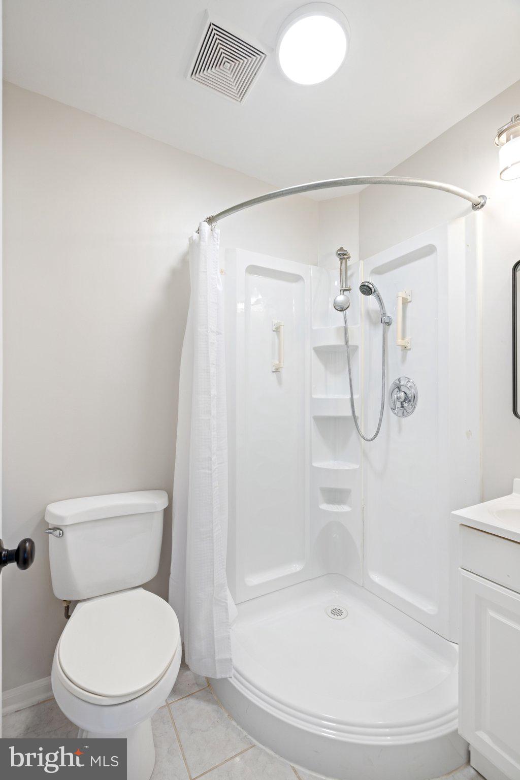 WARR LAKES - Residential