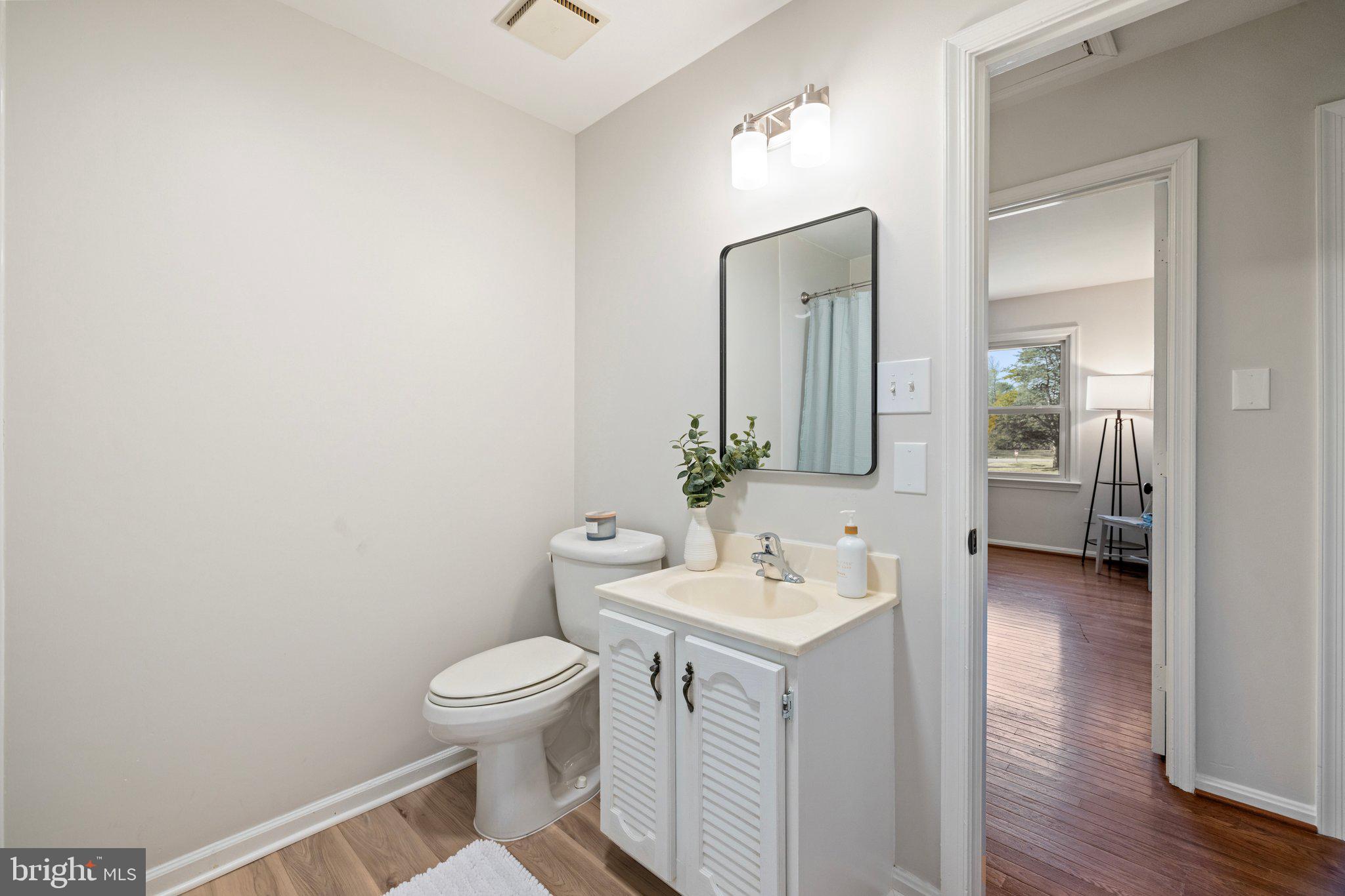 WARR LAKES - Residential