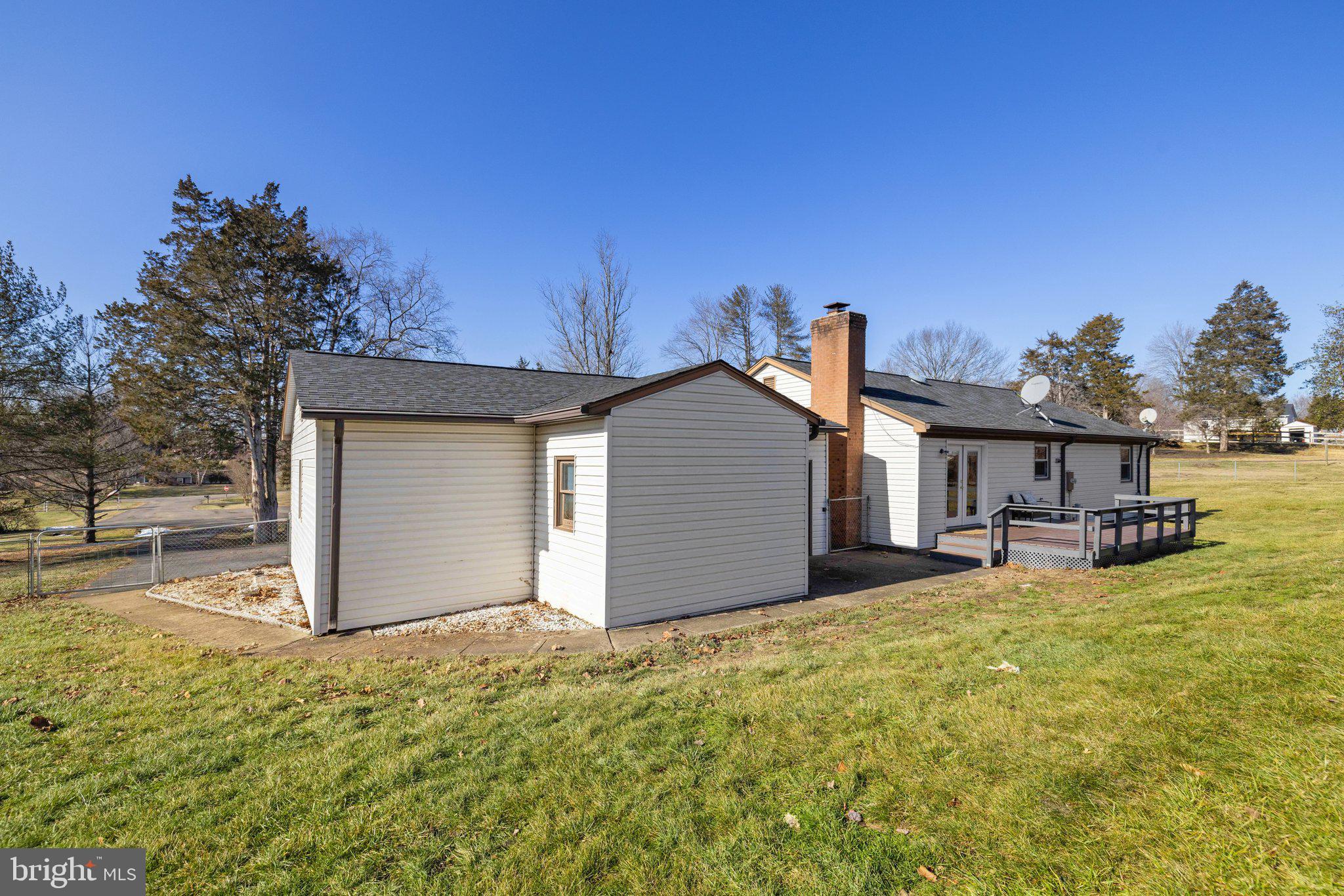 WARR LAKES - Residential