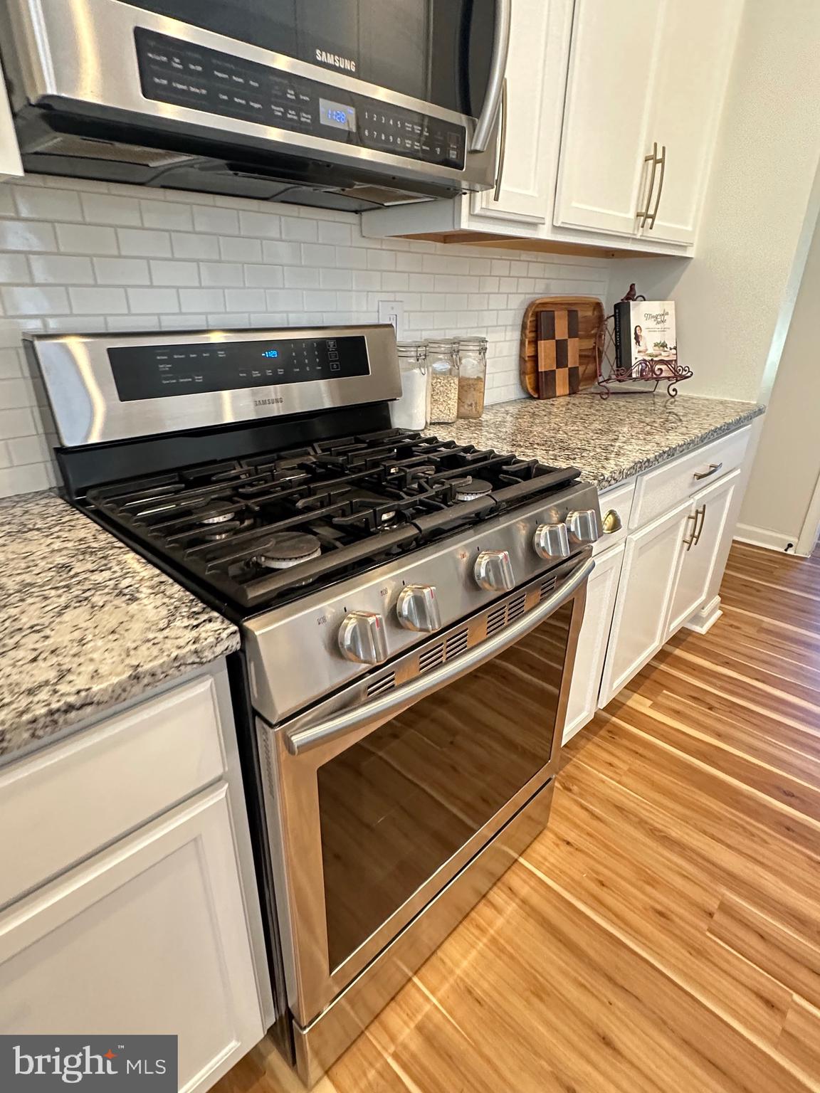 LEE'S HILL - Residential