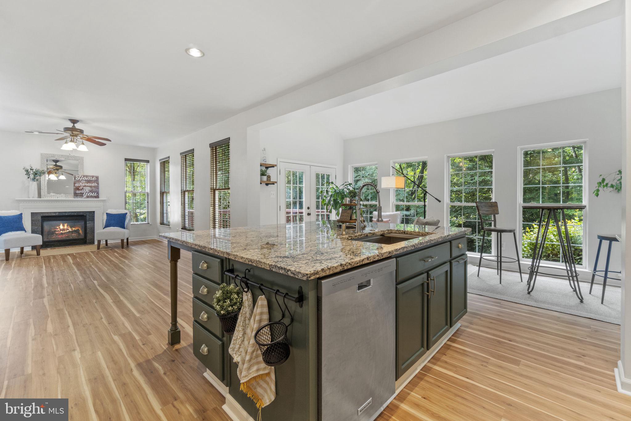 LEE'S HILL - Residential