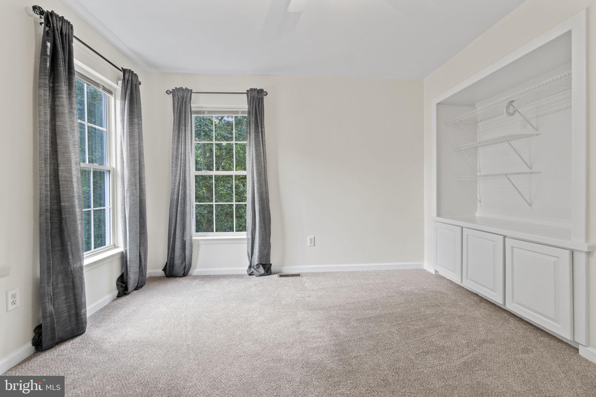 LEE'S HILL - Residential