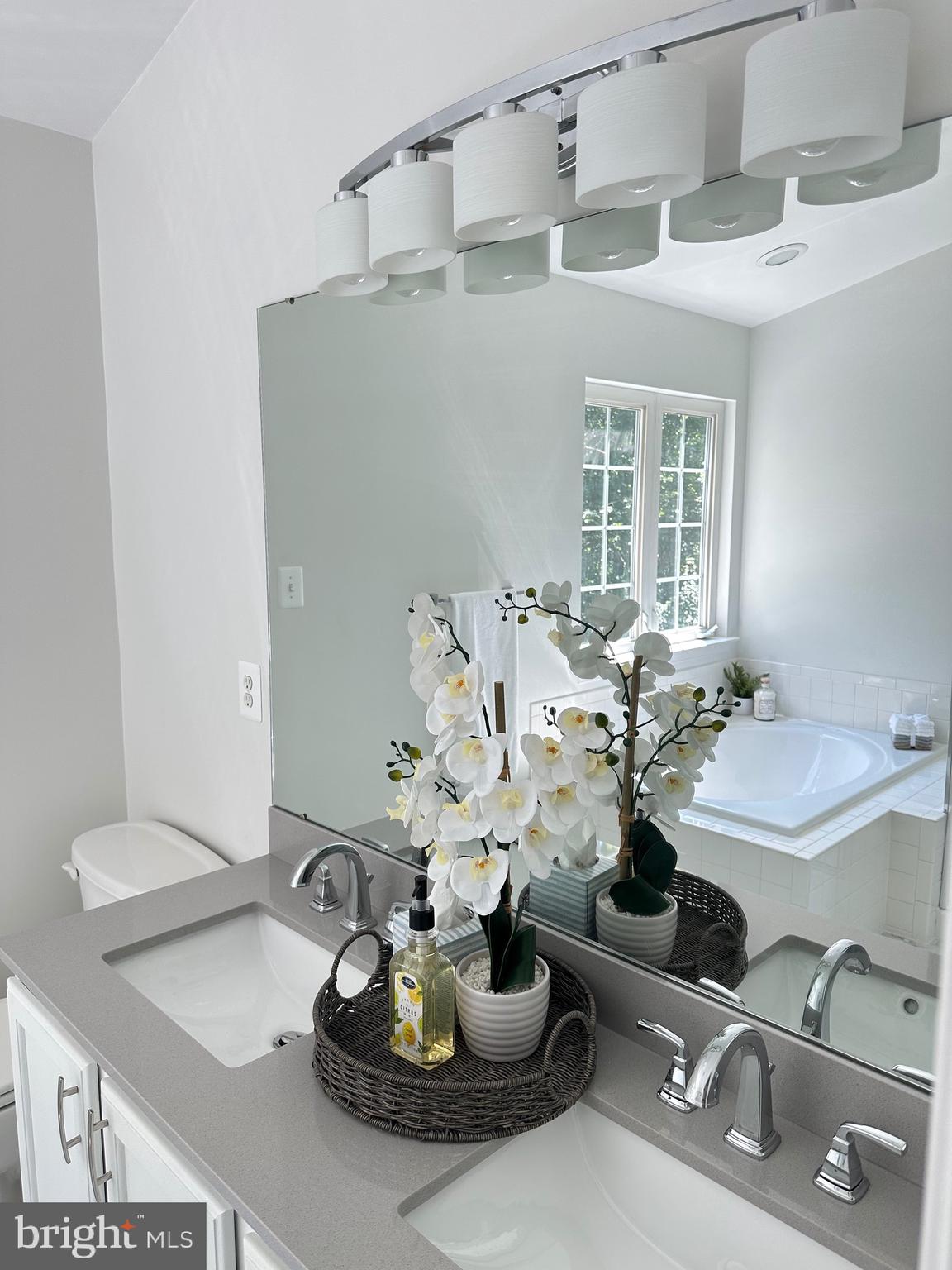 LEE'S HILL - Residential