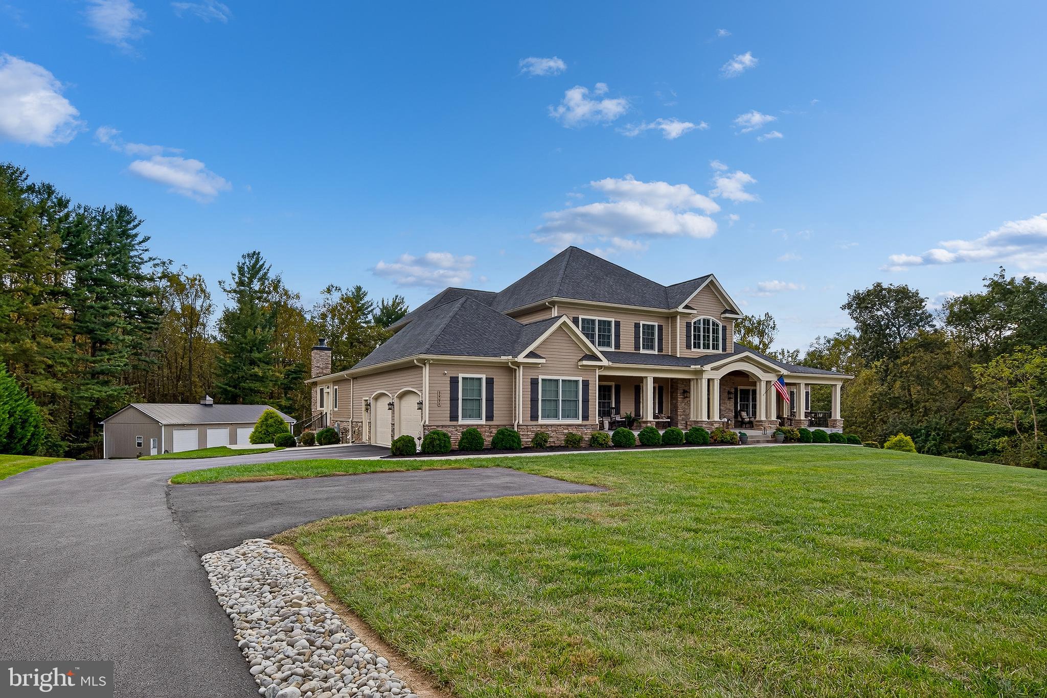 1904 ALEXANDER DRIVE