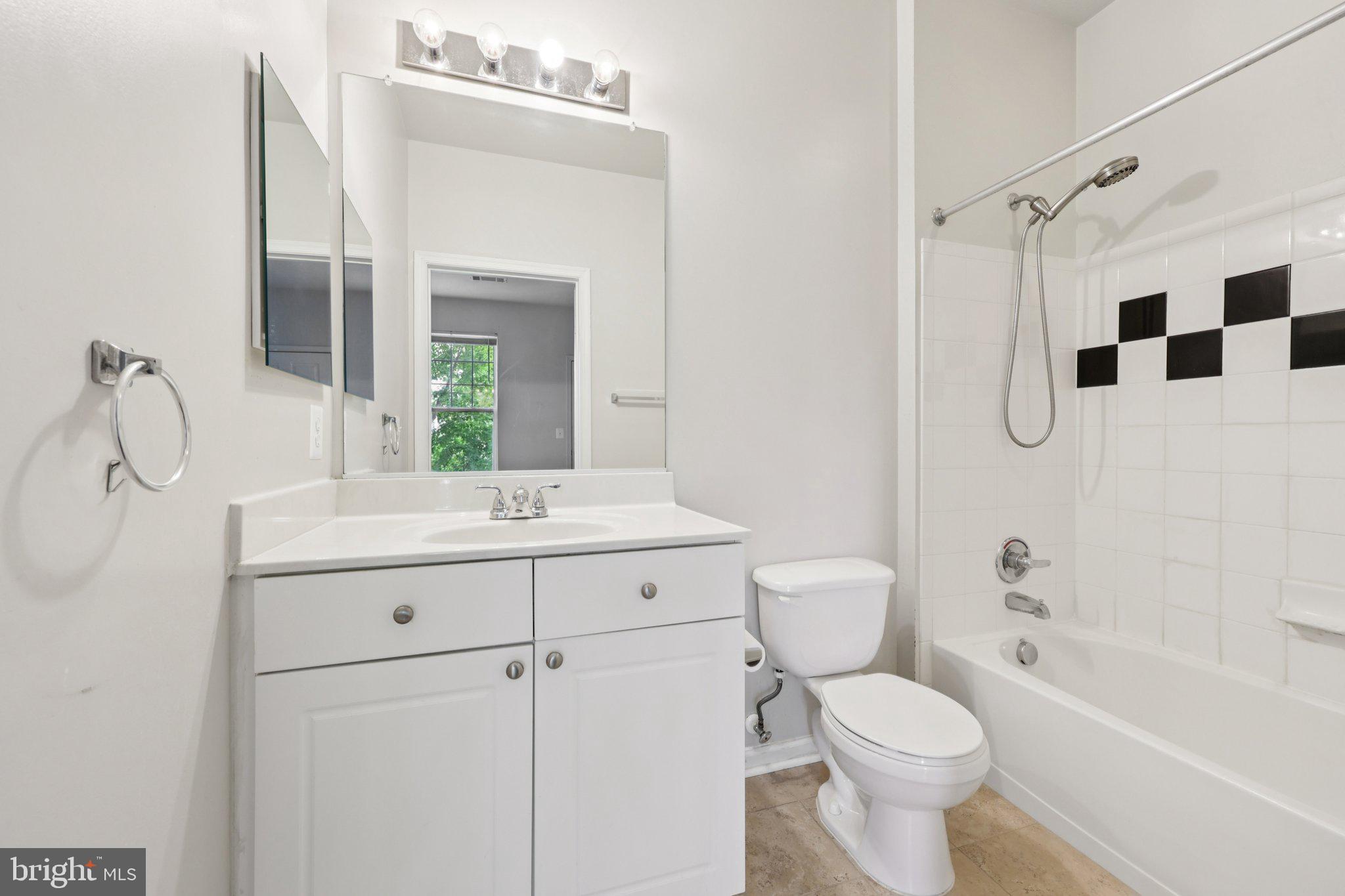 FAIRFAX RIDGE - Residential