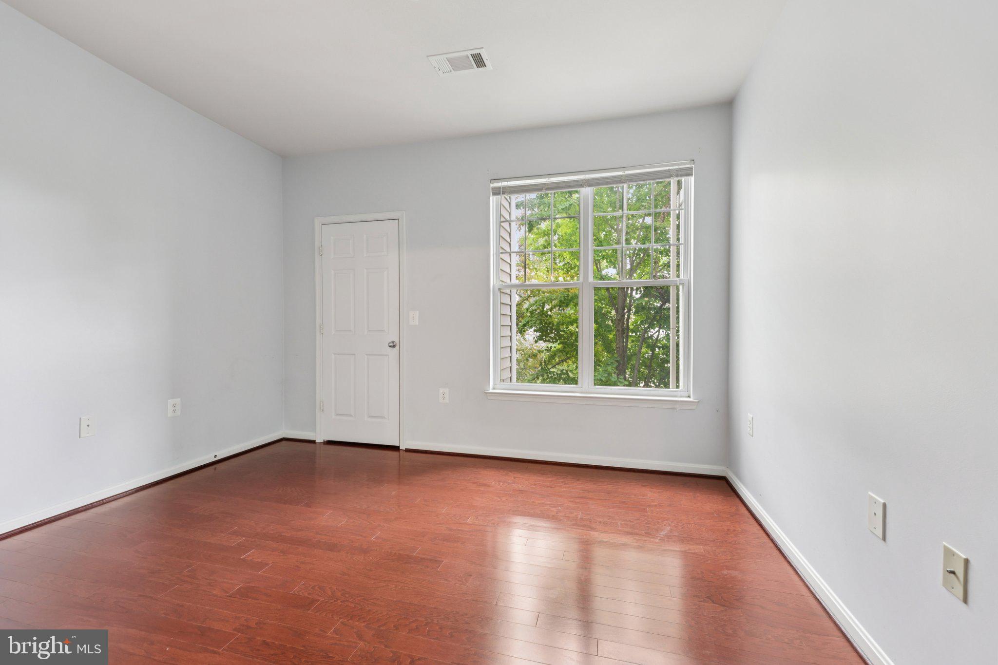 FAIRFAX RIDGE - Residential