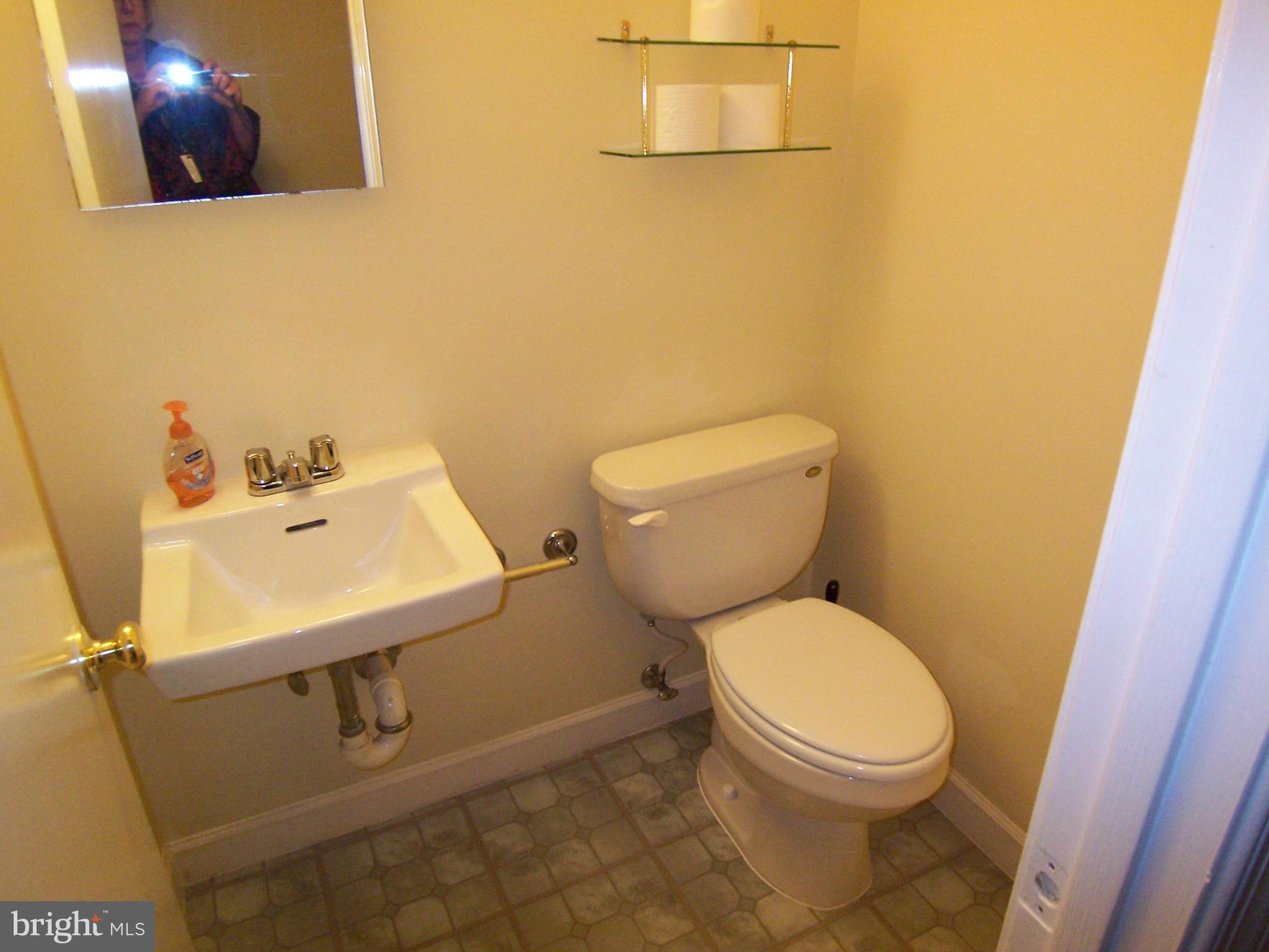 KINGS PARK WEST - Residential Lease