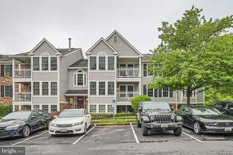 1317 Greenbriar Circle Unit 7-1317, Pikesville, MD MLS: MDBC2126166