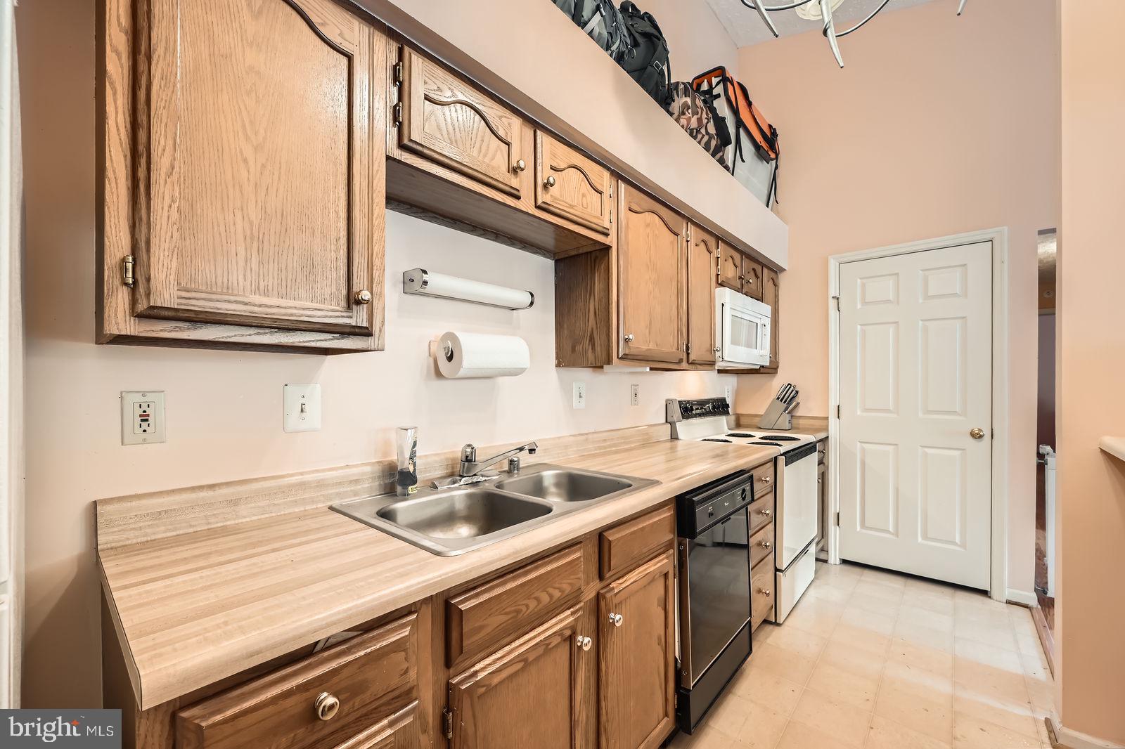 BEDFORD COMMONS - Residential