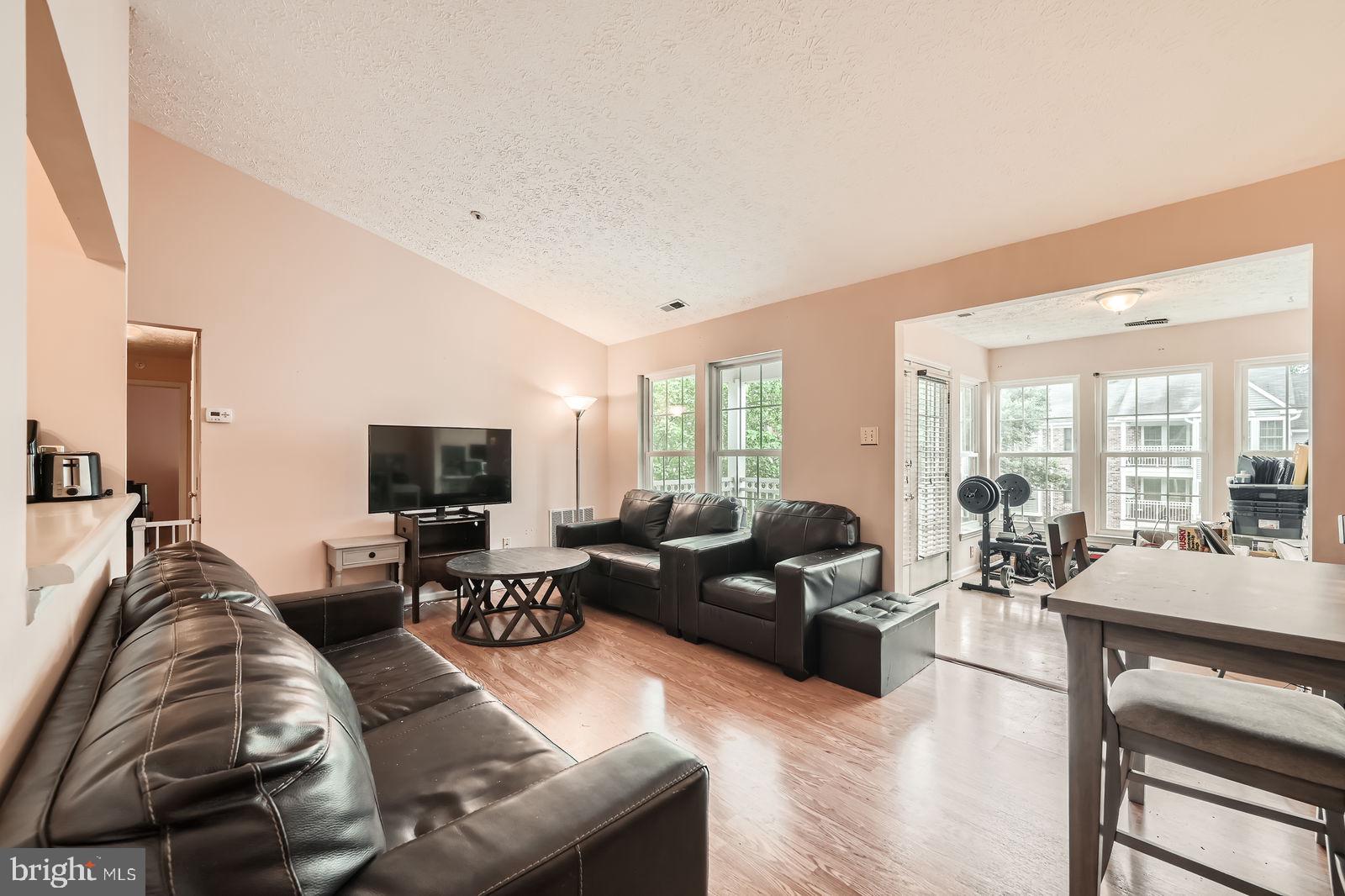 BEDFORD COMMONS - Residential