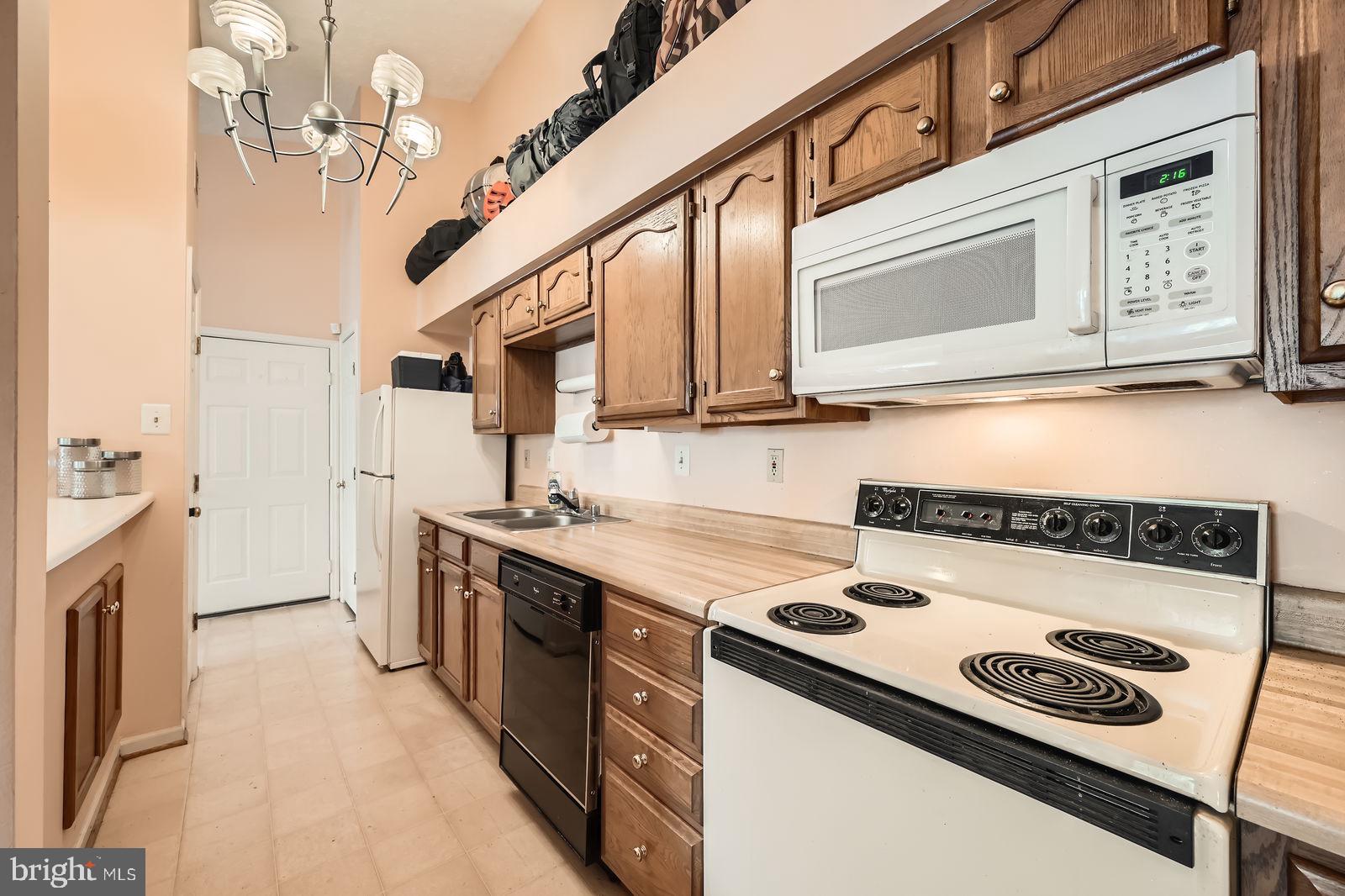 BEDFORD COMMONS - Residential