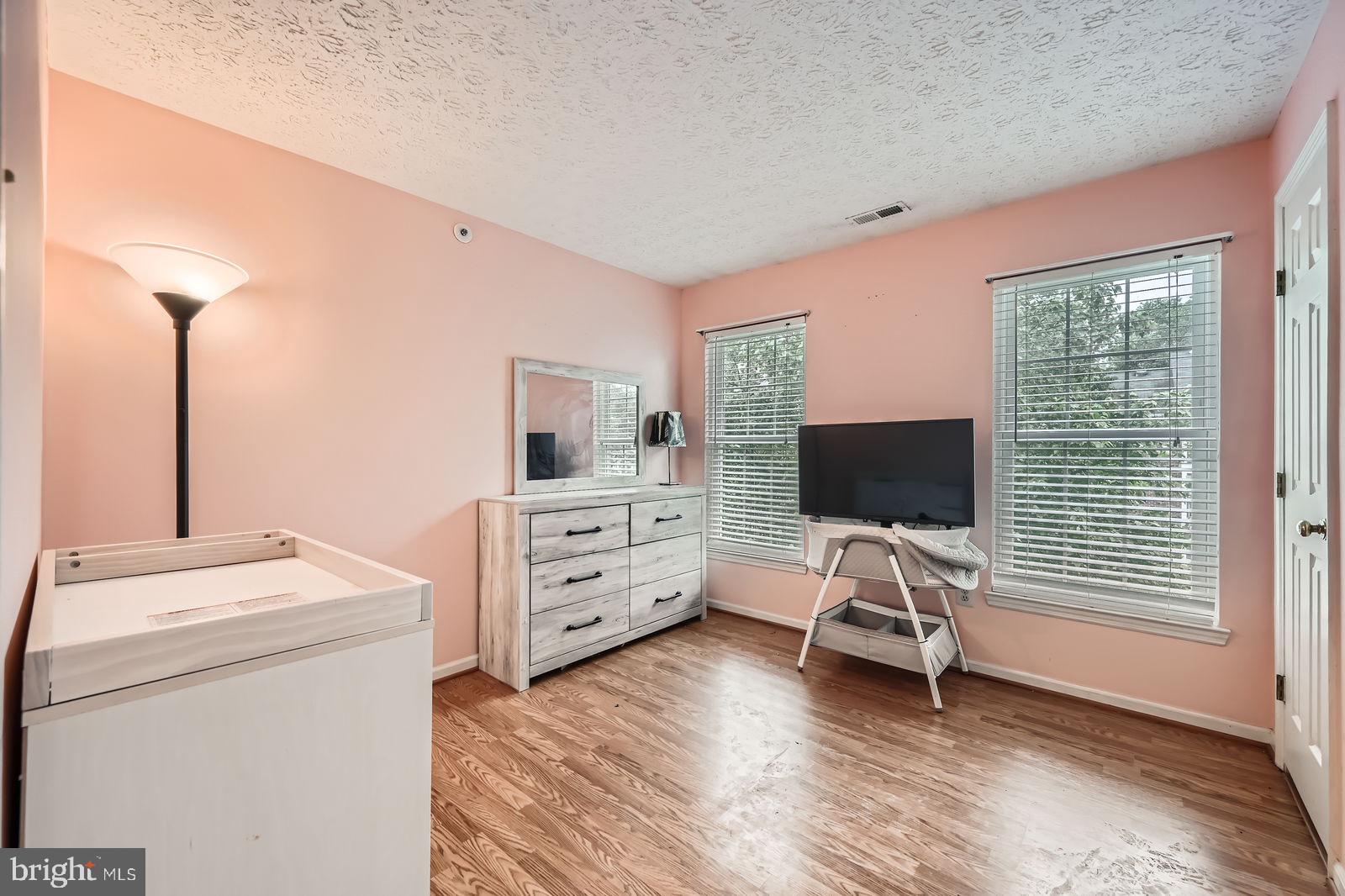 BEDFORD COMMONS - Residential