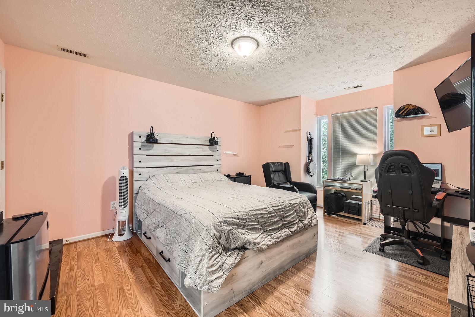 BEDFORD COMMONS - Residential