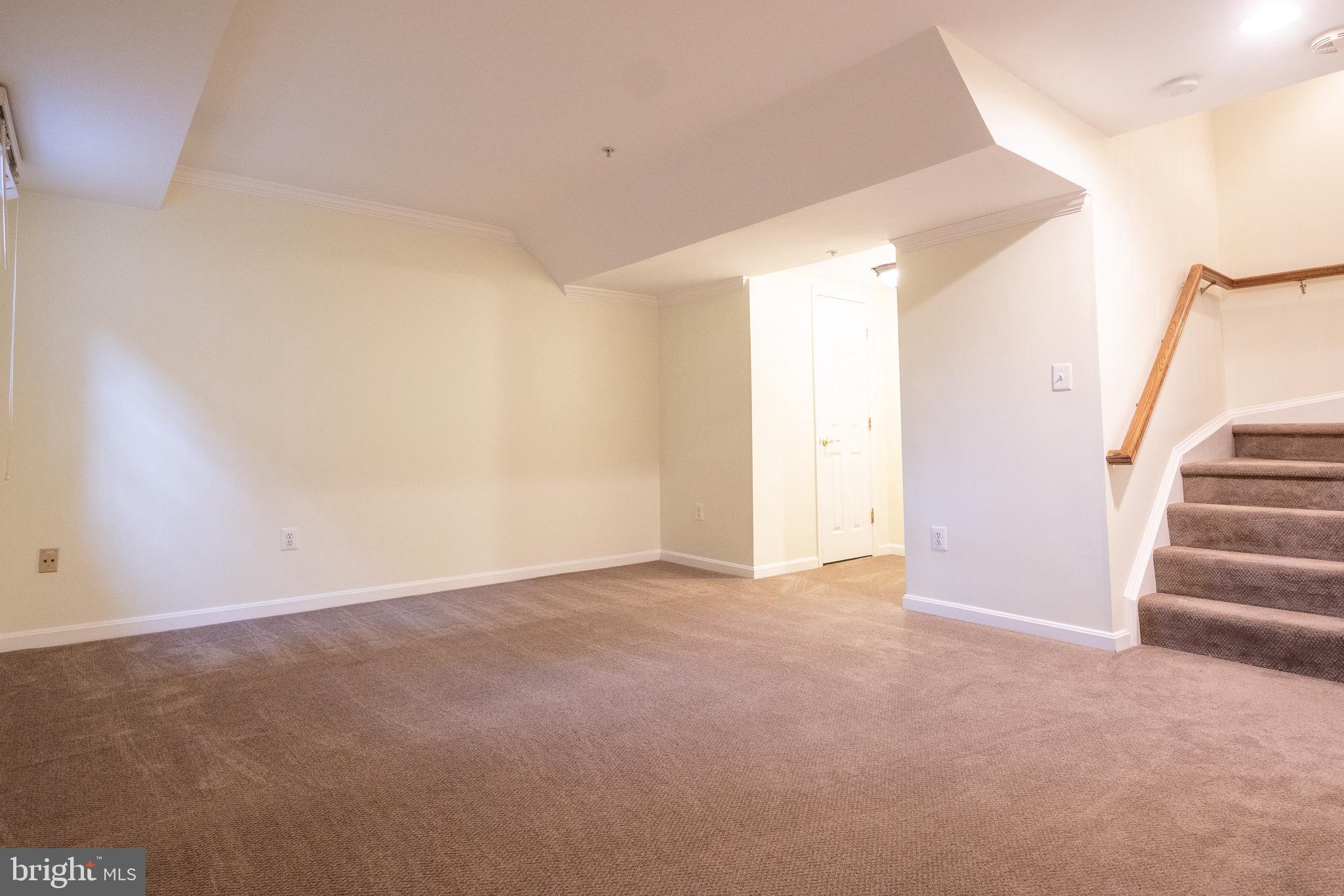 COURTS OF BALLSTON - Residential Lease