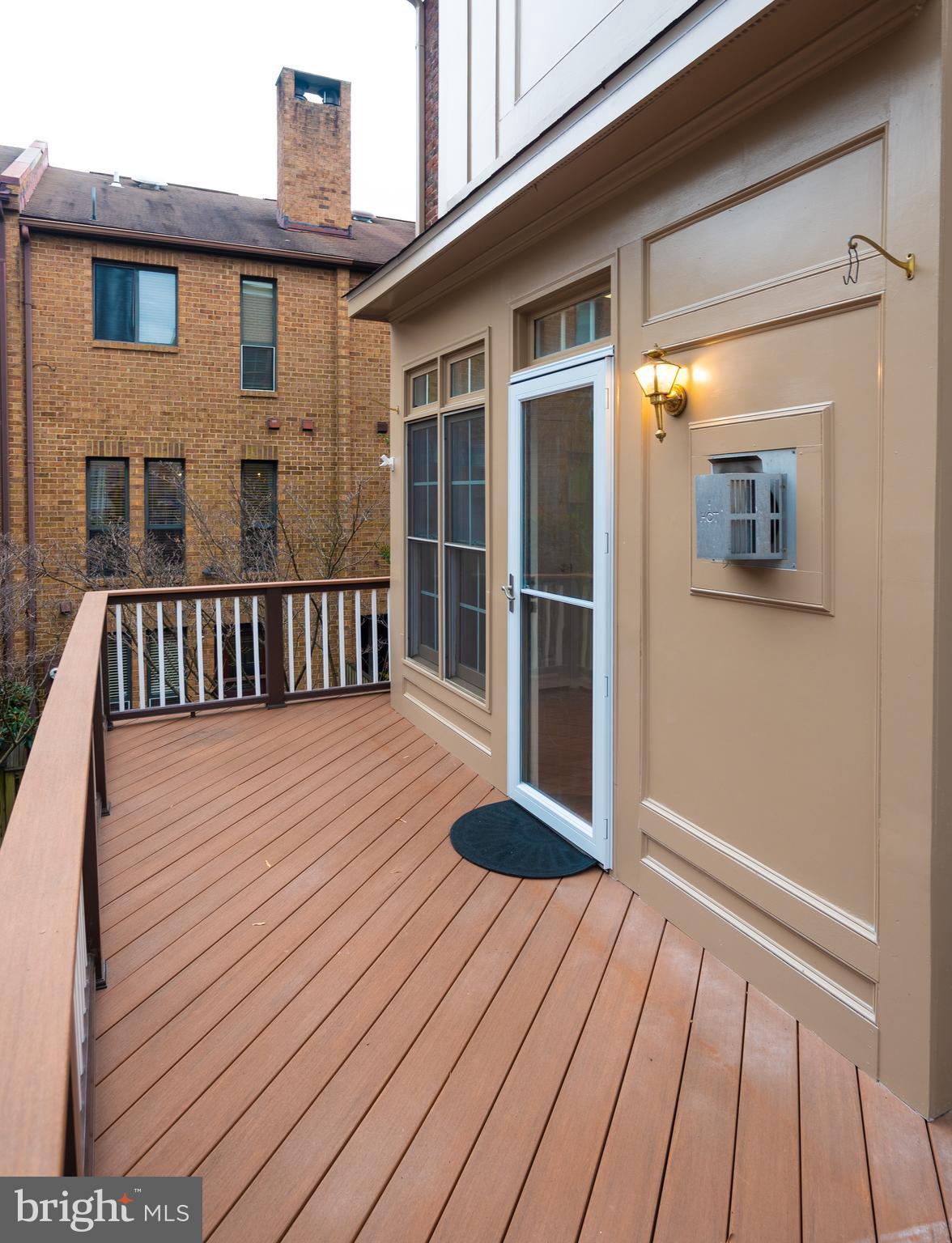 COURTS OF BALLSTON - Residential Lease