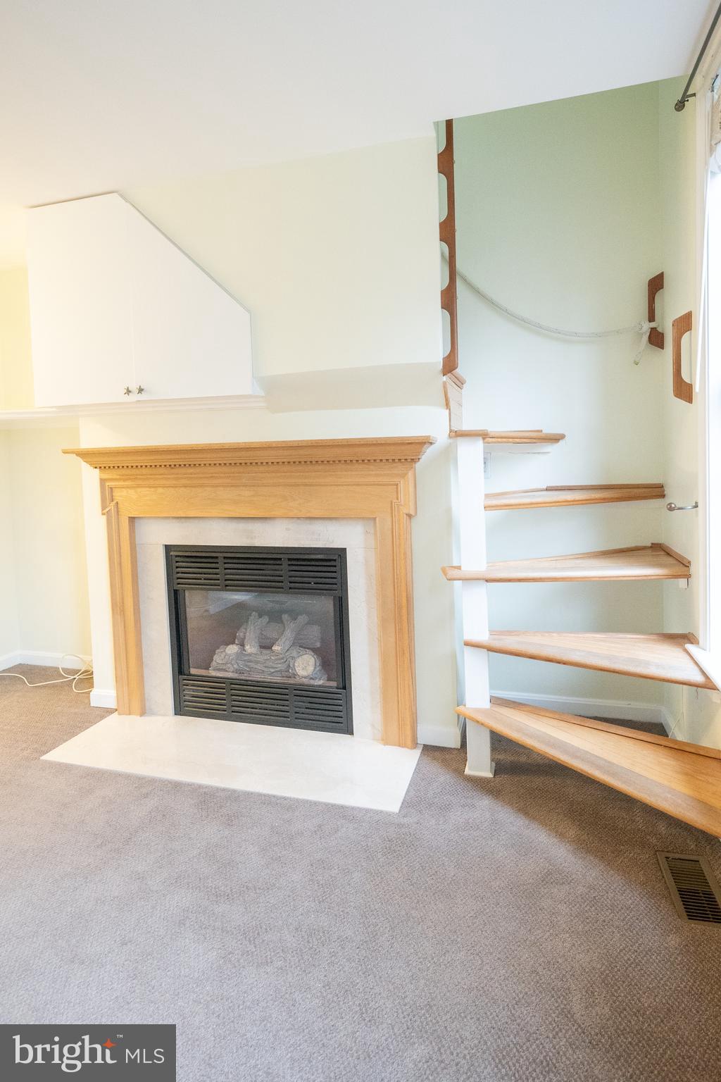 COURTS OF BALLSTON - Residential Lease