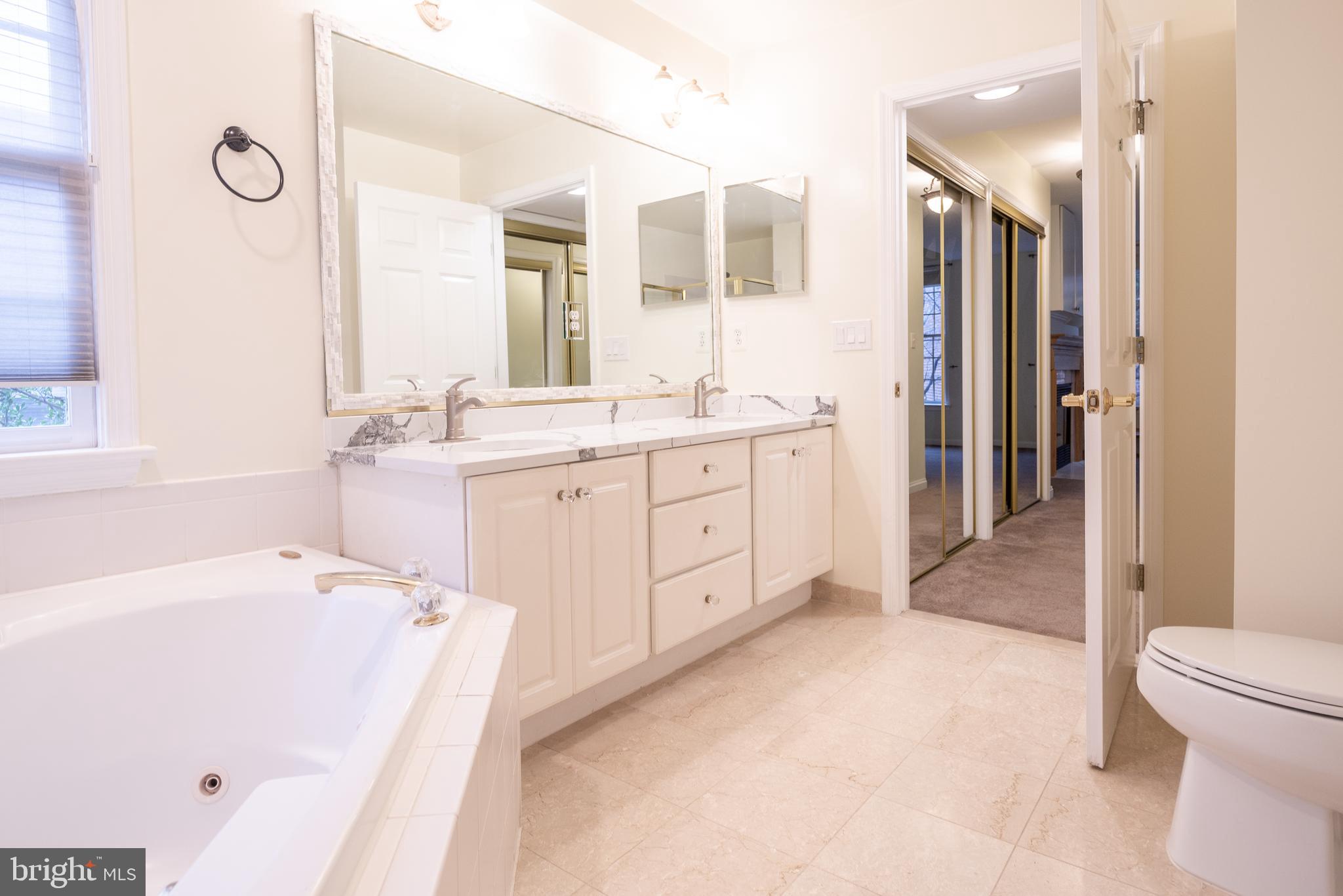 COURTS OF BALLSTON - Residential Lease