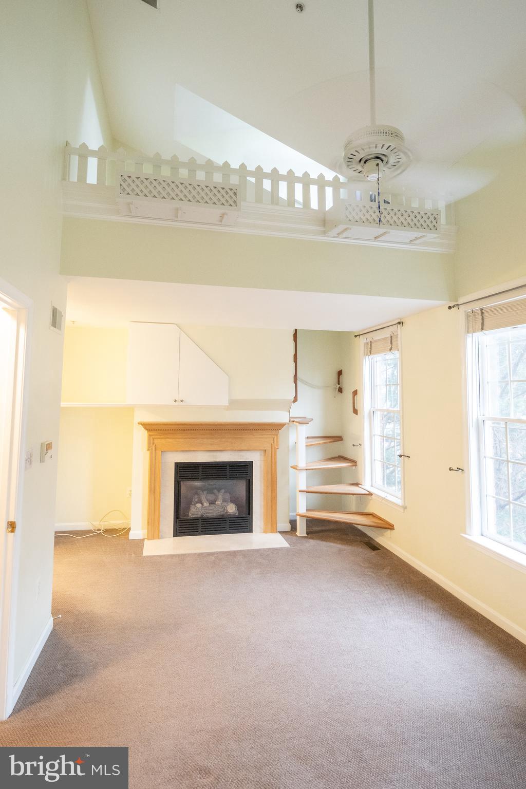 COURTS OF BALLSTON - Residential Lease