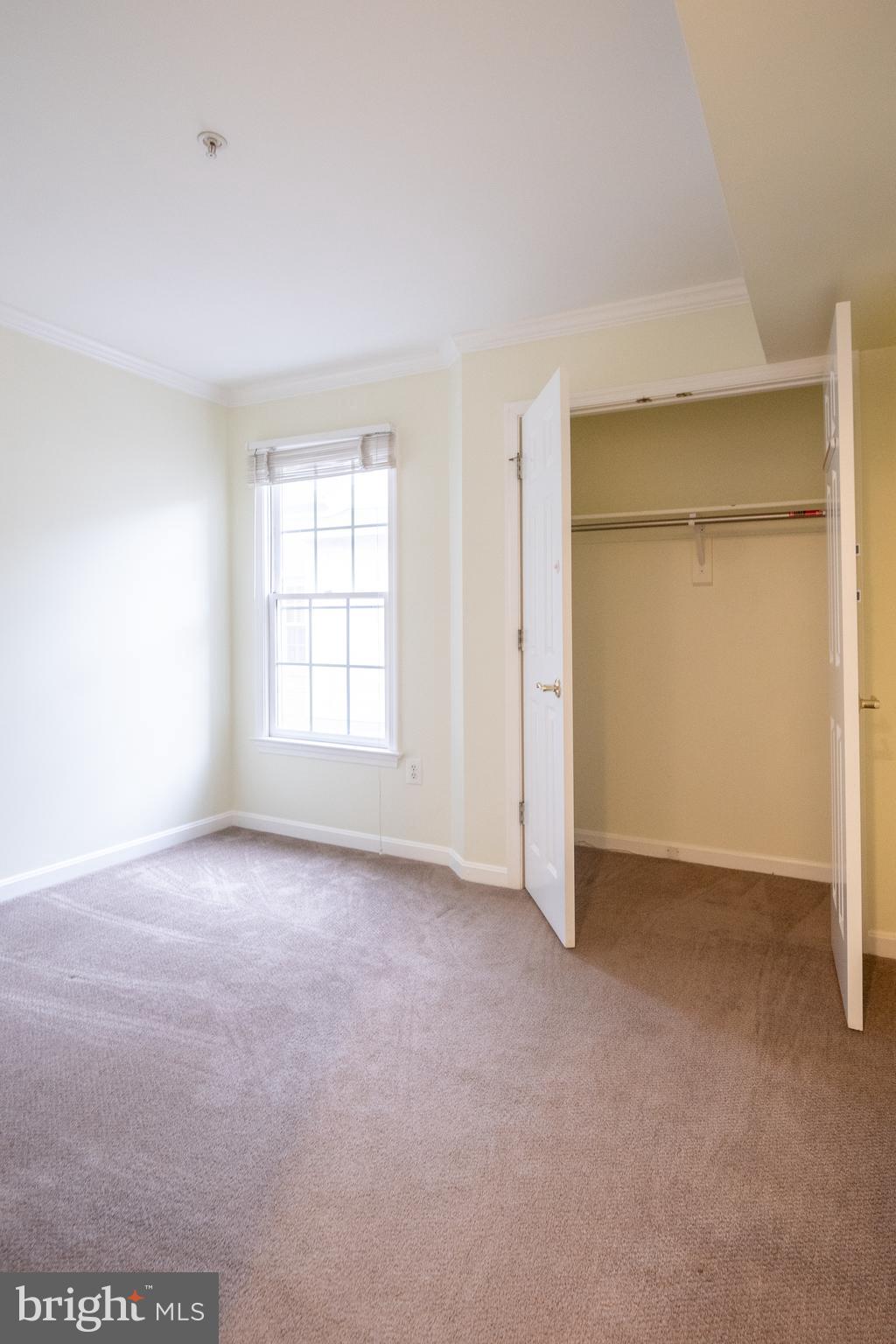 COURTS OF BALLSTON - Residential Lease