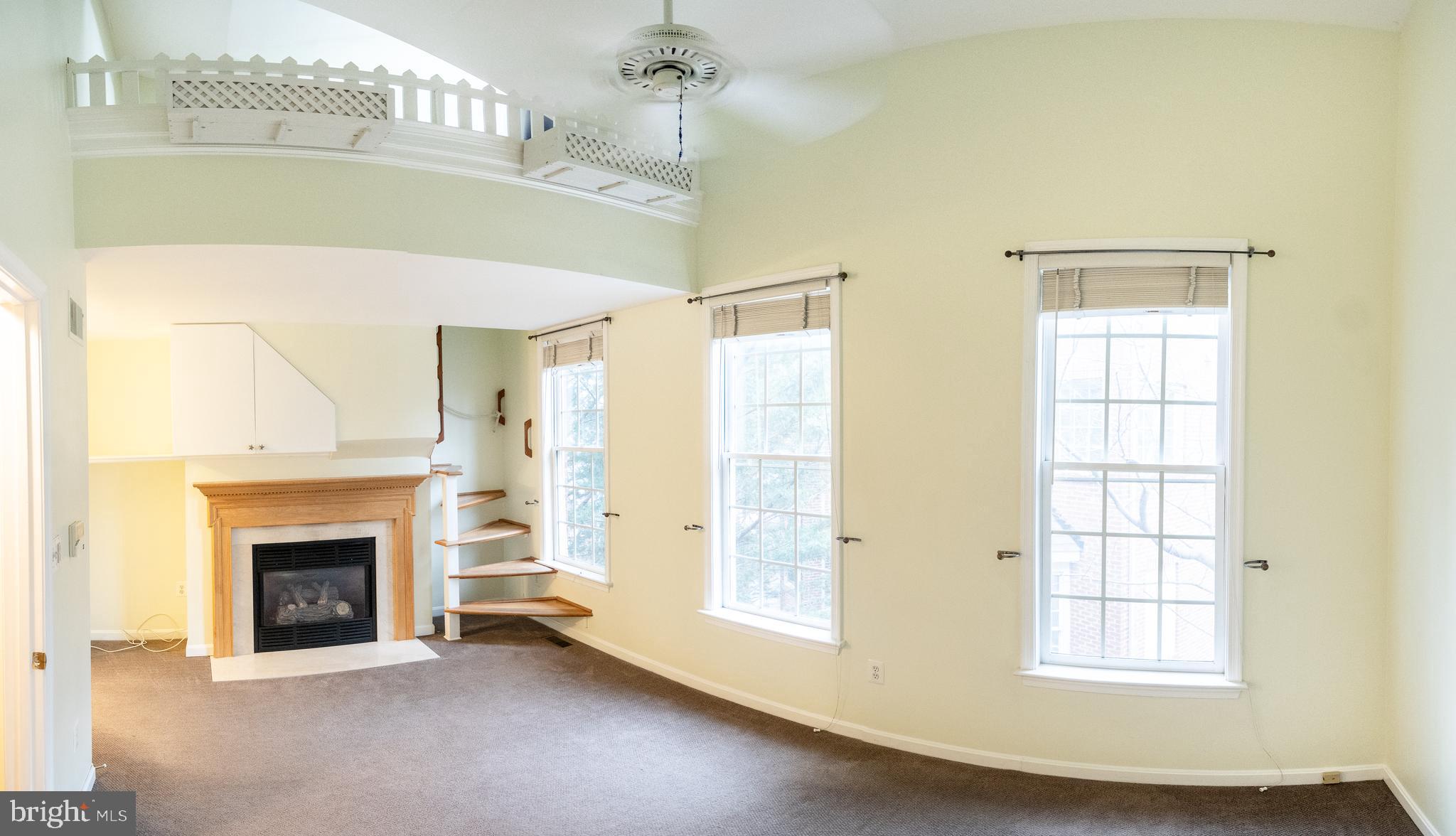 COURTS OF BALLSTON - Residential Lease