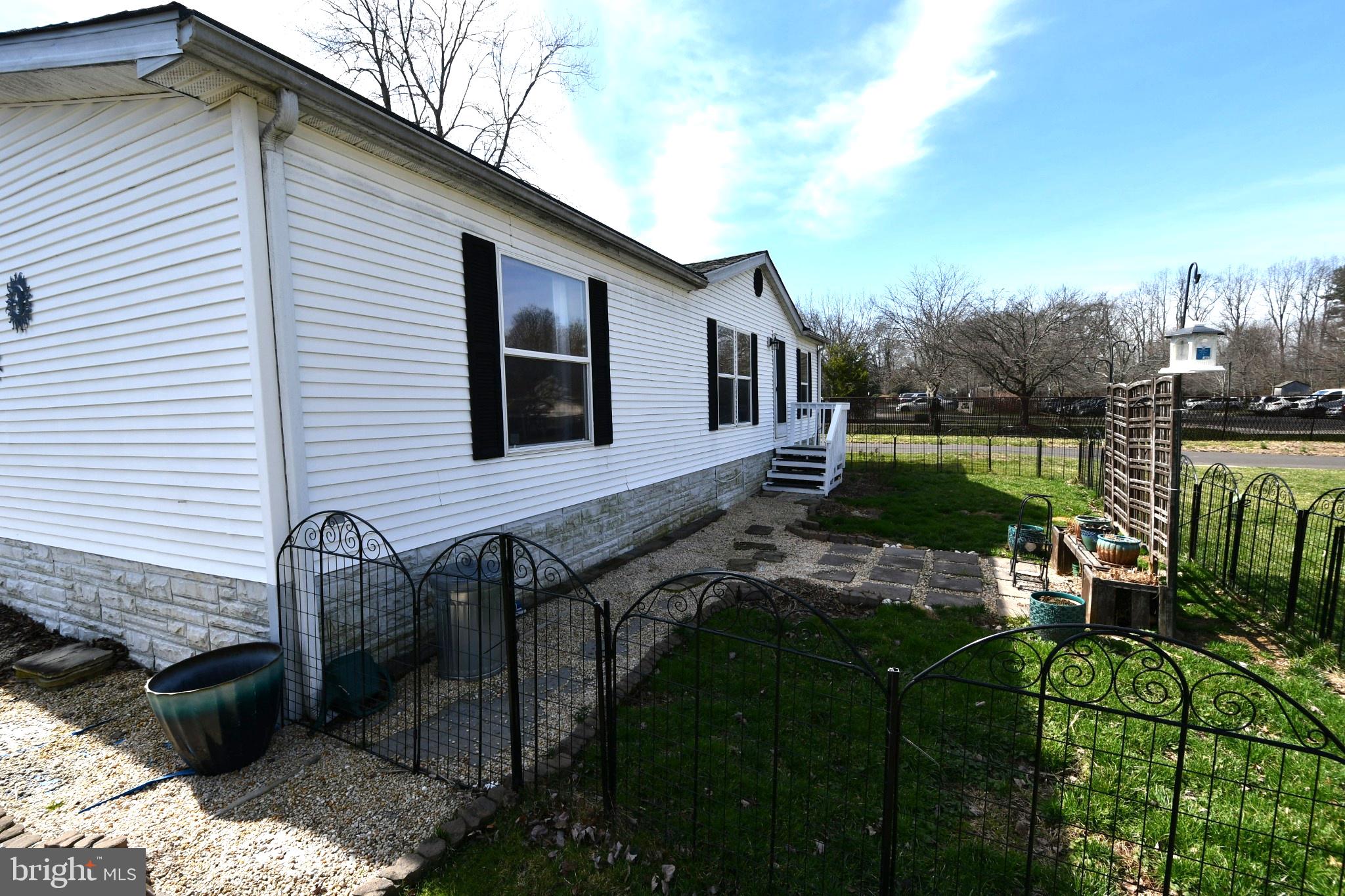 COLONIAL HERITAGE - Residential