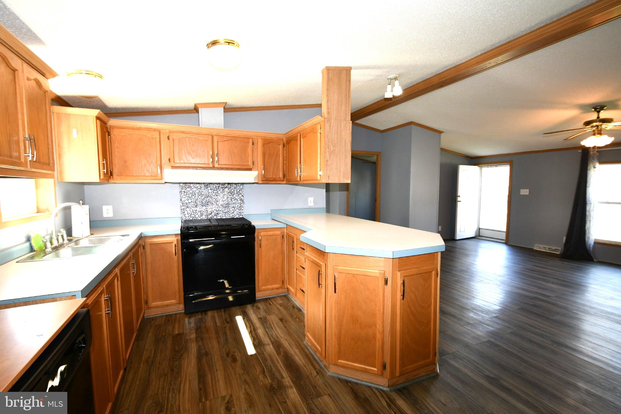 COLONIAL HERITAGE - Residential