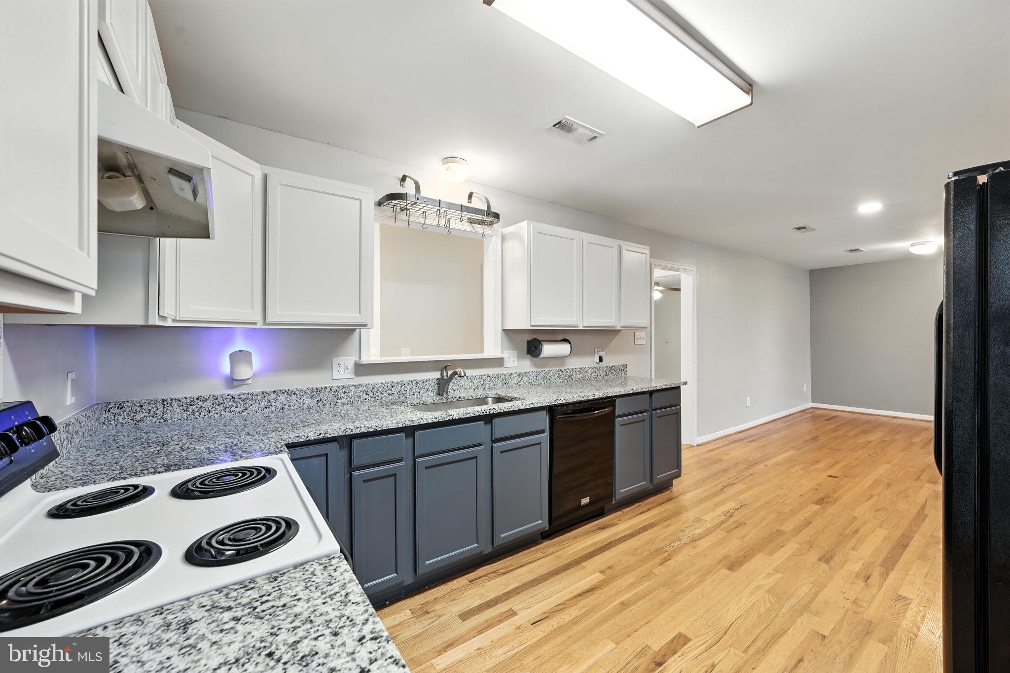 752 AMANDA COURT
