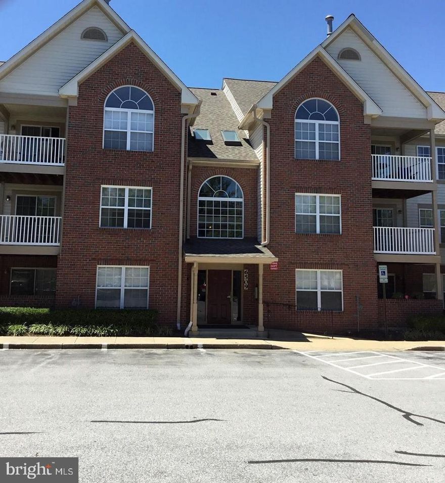 Beautiful and spacious 2BR/2BA ground floor condo in Spring Ridge. LivingRoom has slider that leads to patio. Master bathroom has a separate master tub & separate shower. Building has security entryway. Close to all commuter routes. Come and enjoy all that Spring Ridge has to offer. Available mid-May. No pets. Min income 2.5x monthly rent.