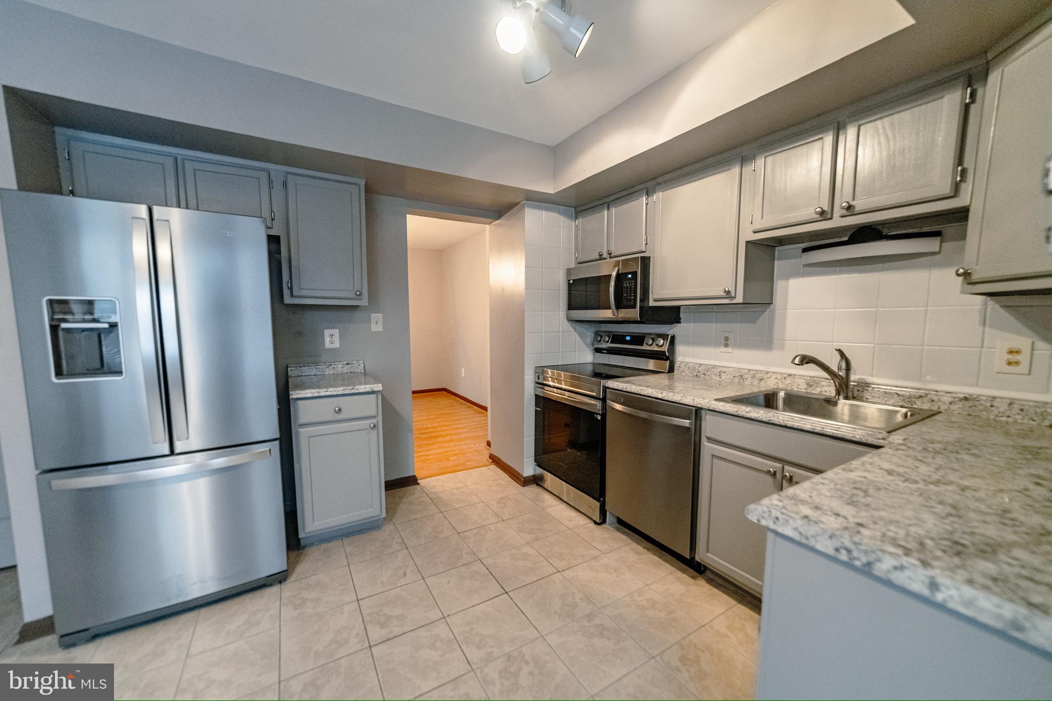 GIDEON SQUARE - Residential