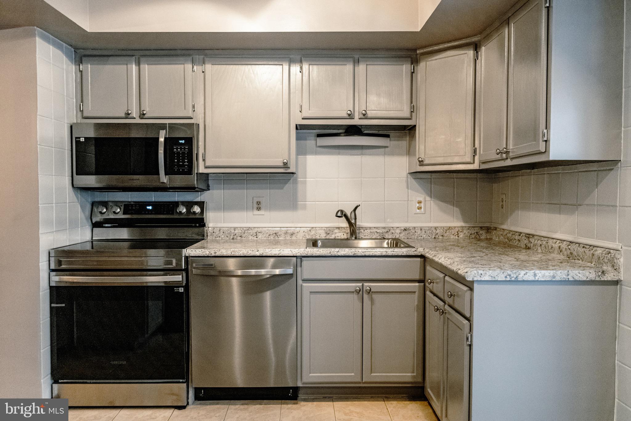 GIDEON SQUARE - Residential