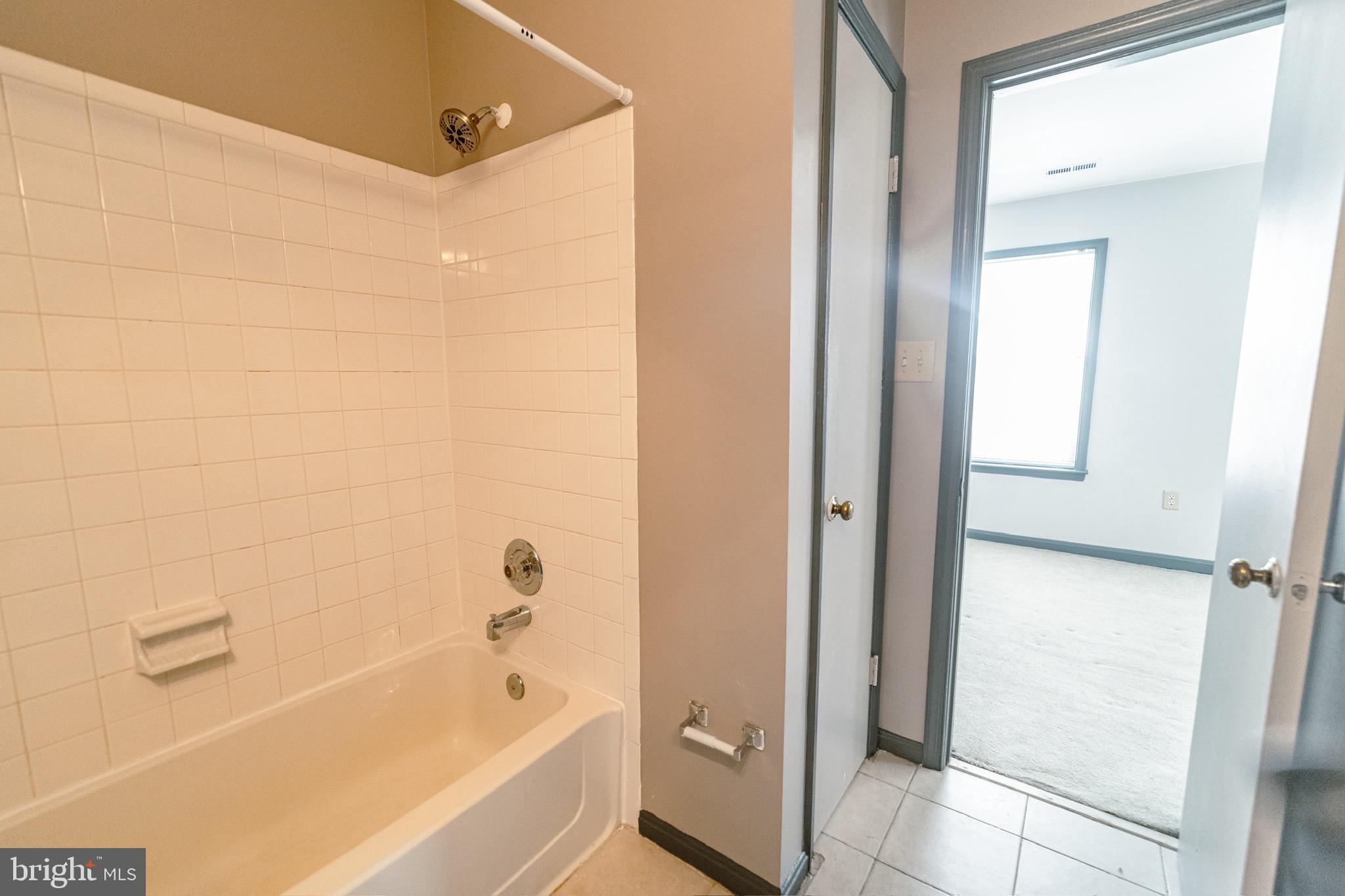 GIDEON SQUARE - Residential