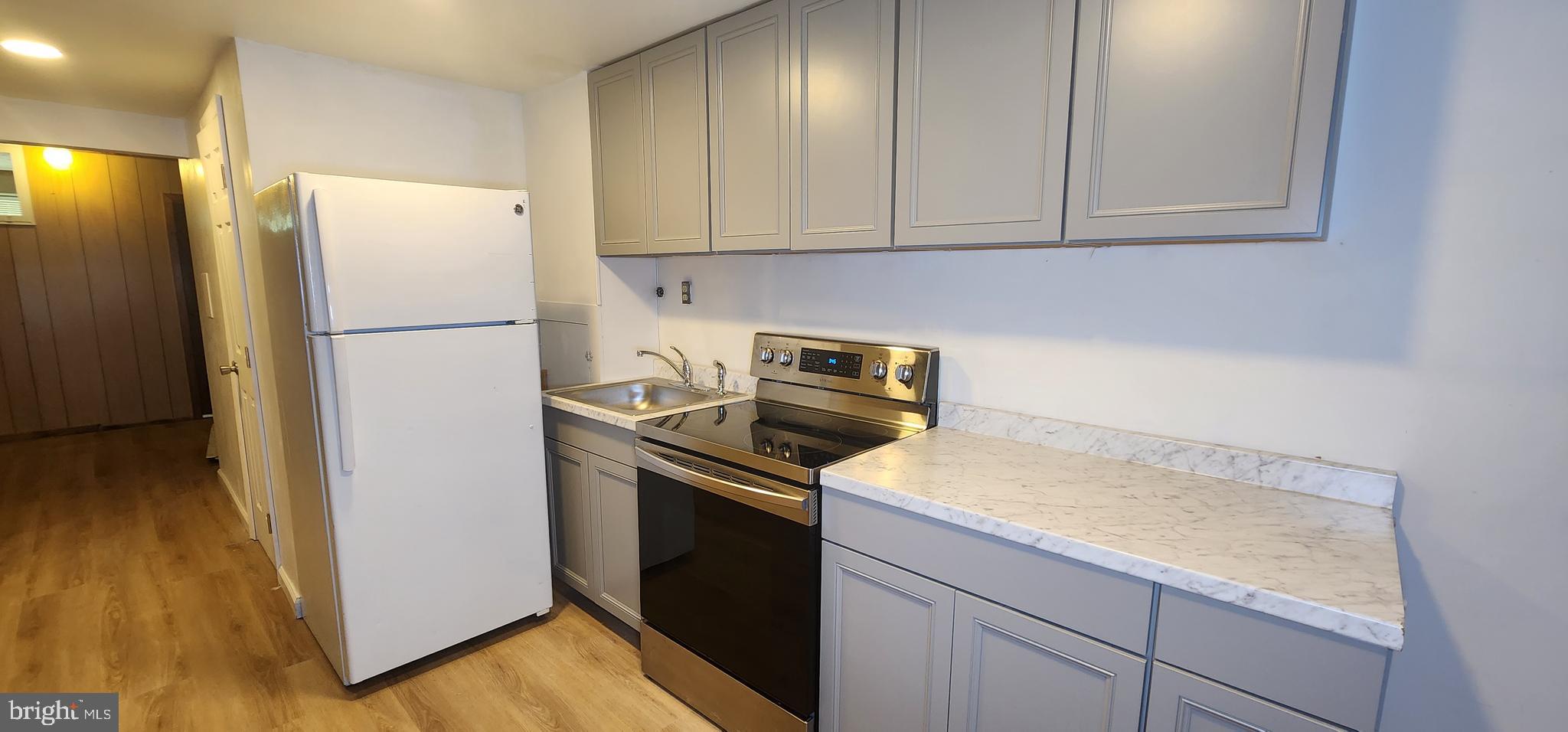 NOTE: This is a basement unit.
Fantastic newly renovated 2-bedroom basement unit in Glen Burnie! This spacious unit features a large backyard, a driveway for convenient parking, and shared laundry facilities. All utilities are included, making it a great value. Don't miss out on this wonderful opportunity!