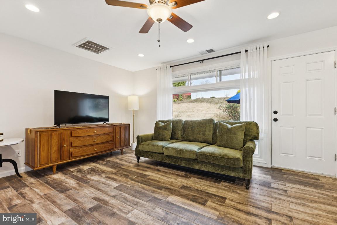 SPRINGFIELD - Residential