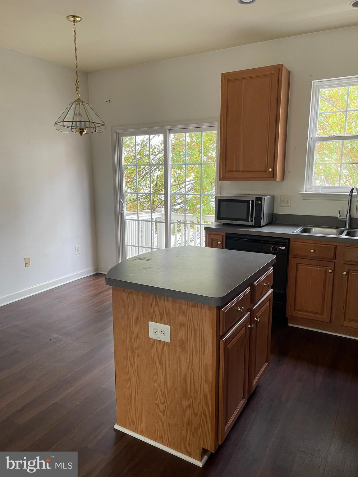 SUMMERFIELD AT MORGAN ST - Residential Lease