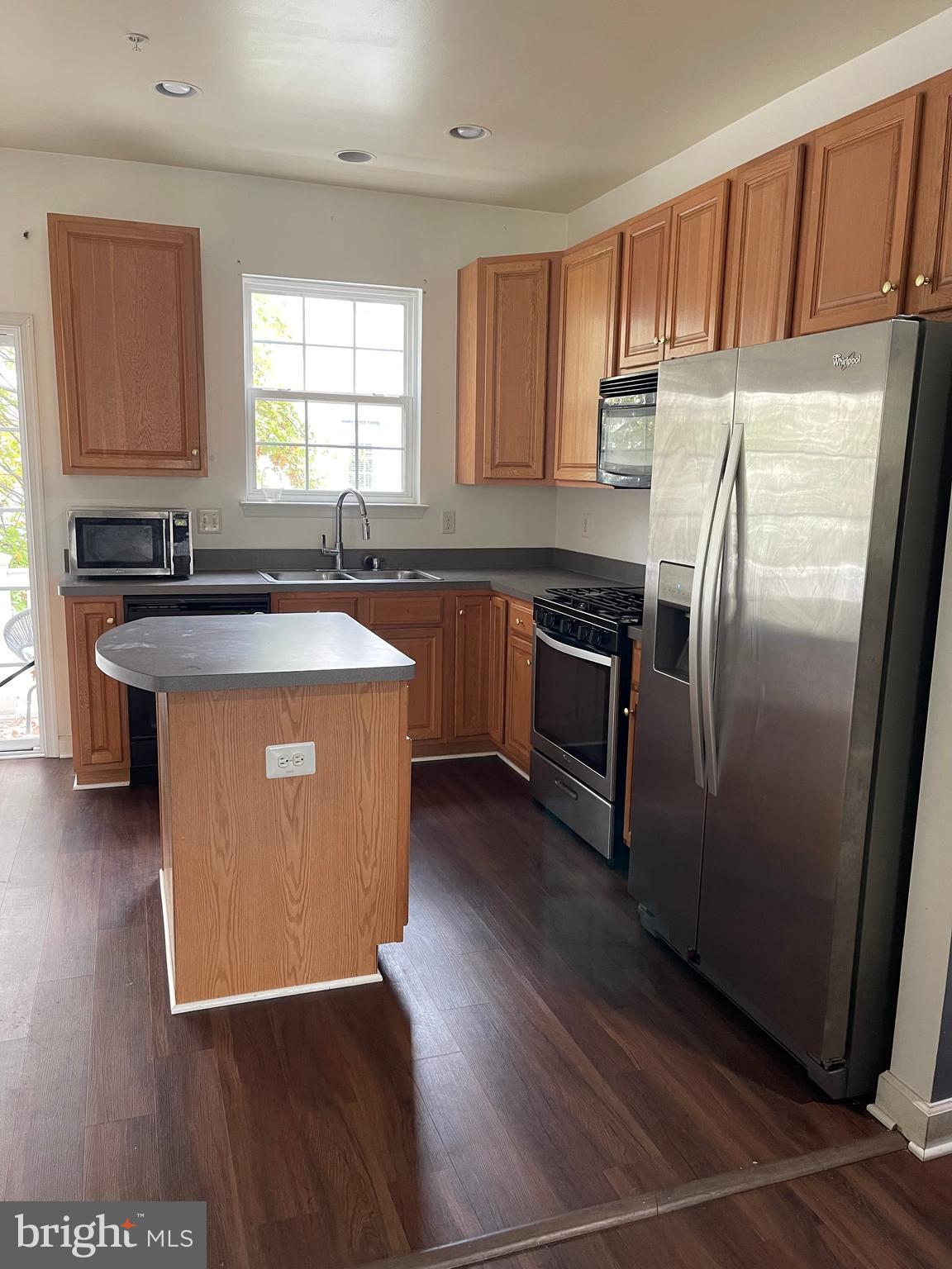 SUMMERFIELD AT MORGAN ST - Residential Lease