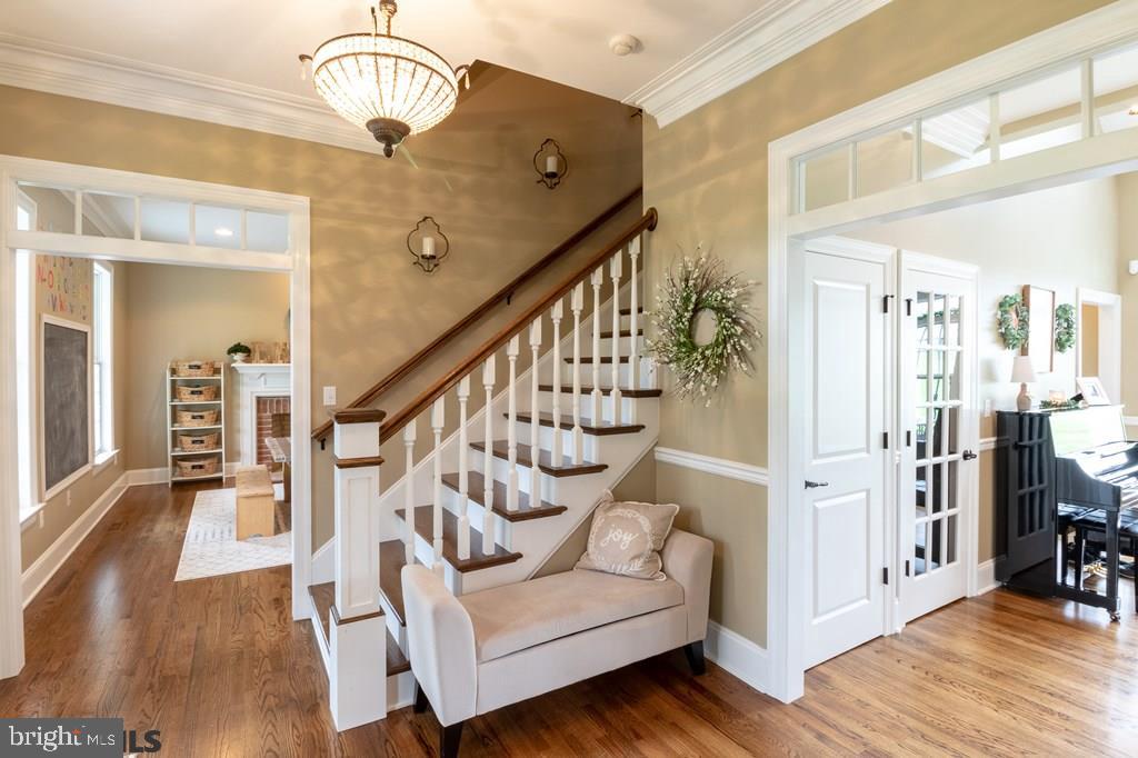 SADDLE ROCK - Residential