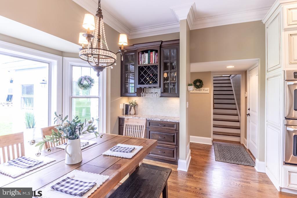 SADDLE ROCK - Residential