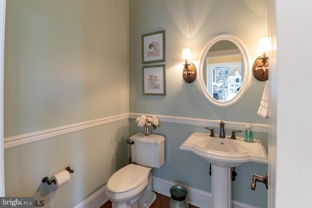 SADDLE ROCK - Residential