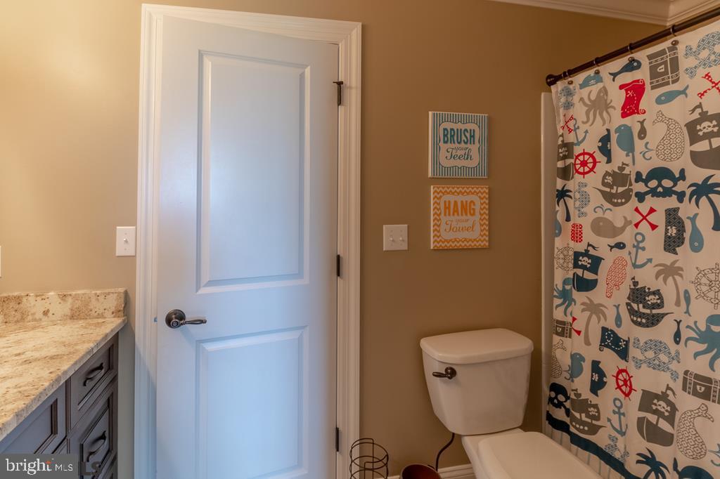 SADDLE ROCK - Residential