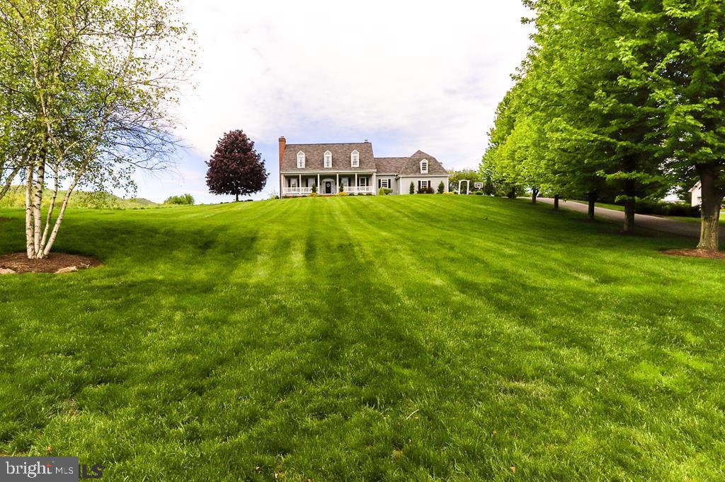 SADDLE ROCK - Residential