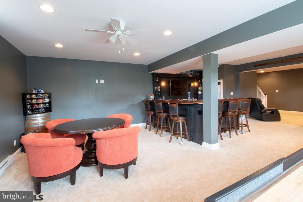 SADDLE ROCK - Residential