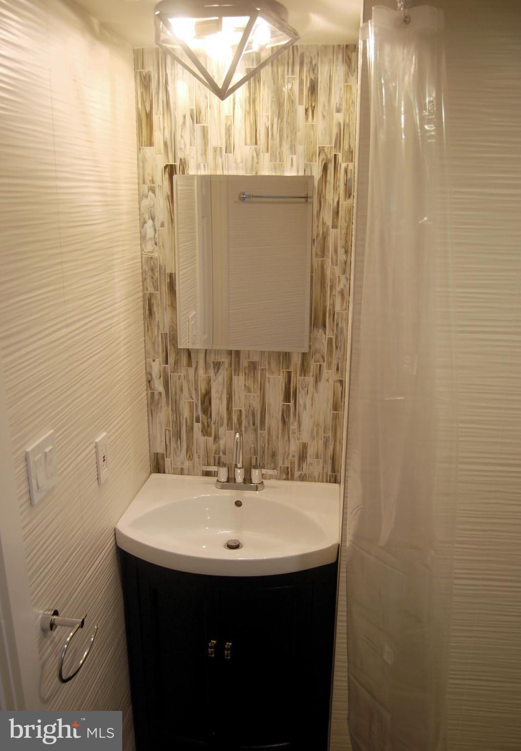 BELLS MILL ESTATES - Residential Lease