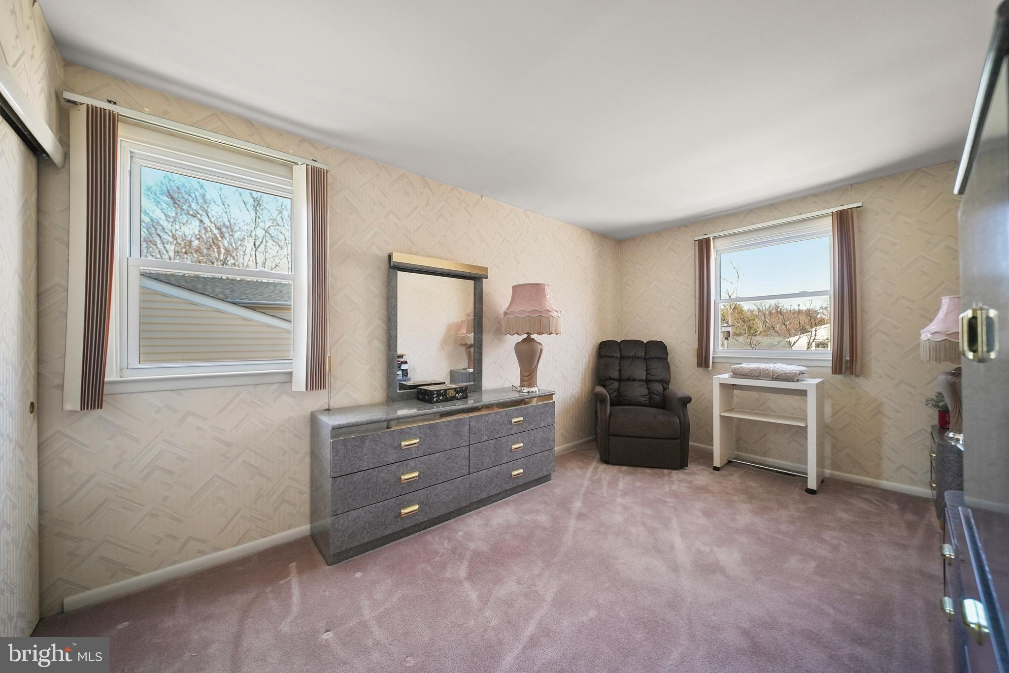 SOMERTON - Residential