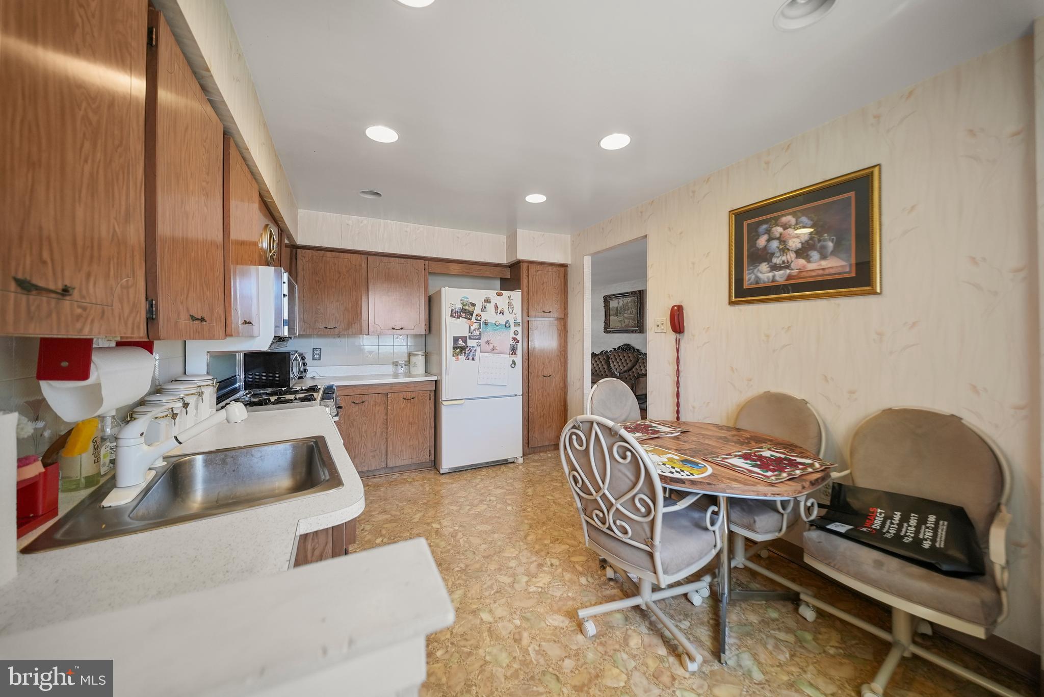 SOMERTON - Residential