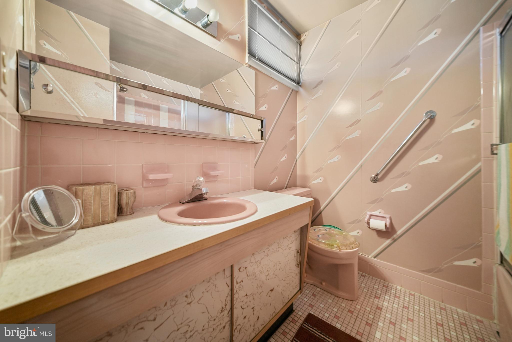 SOMERTON - Residential