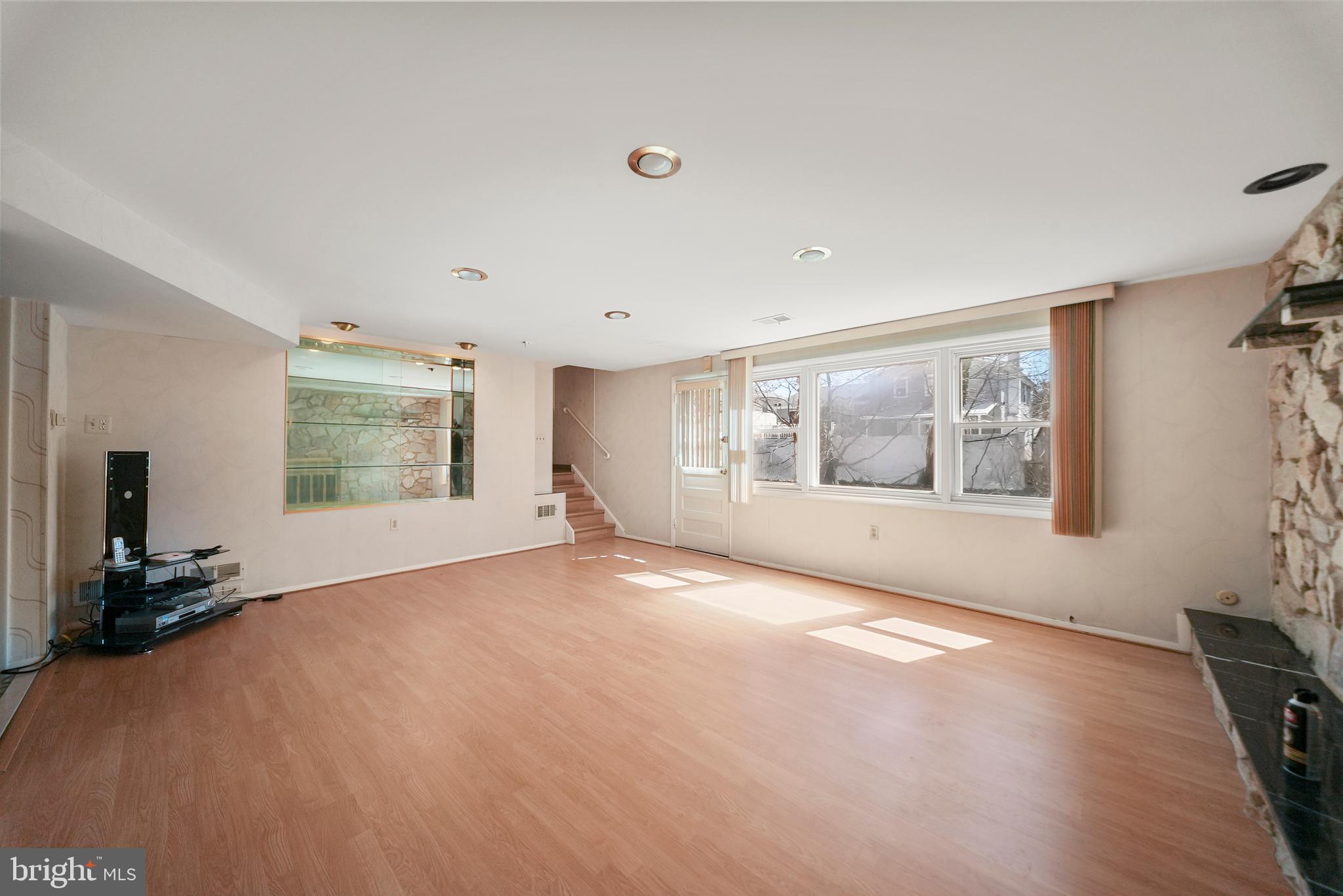 SOMERTON - Residential